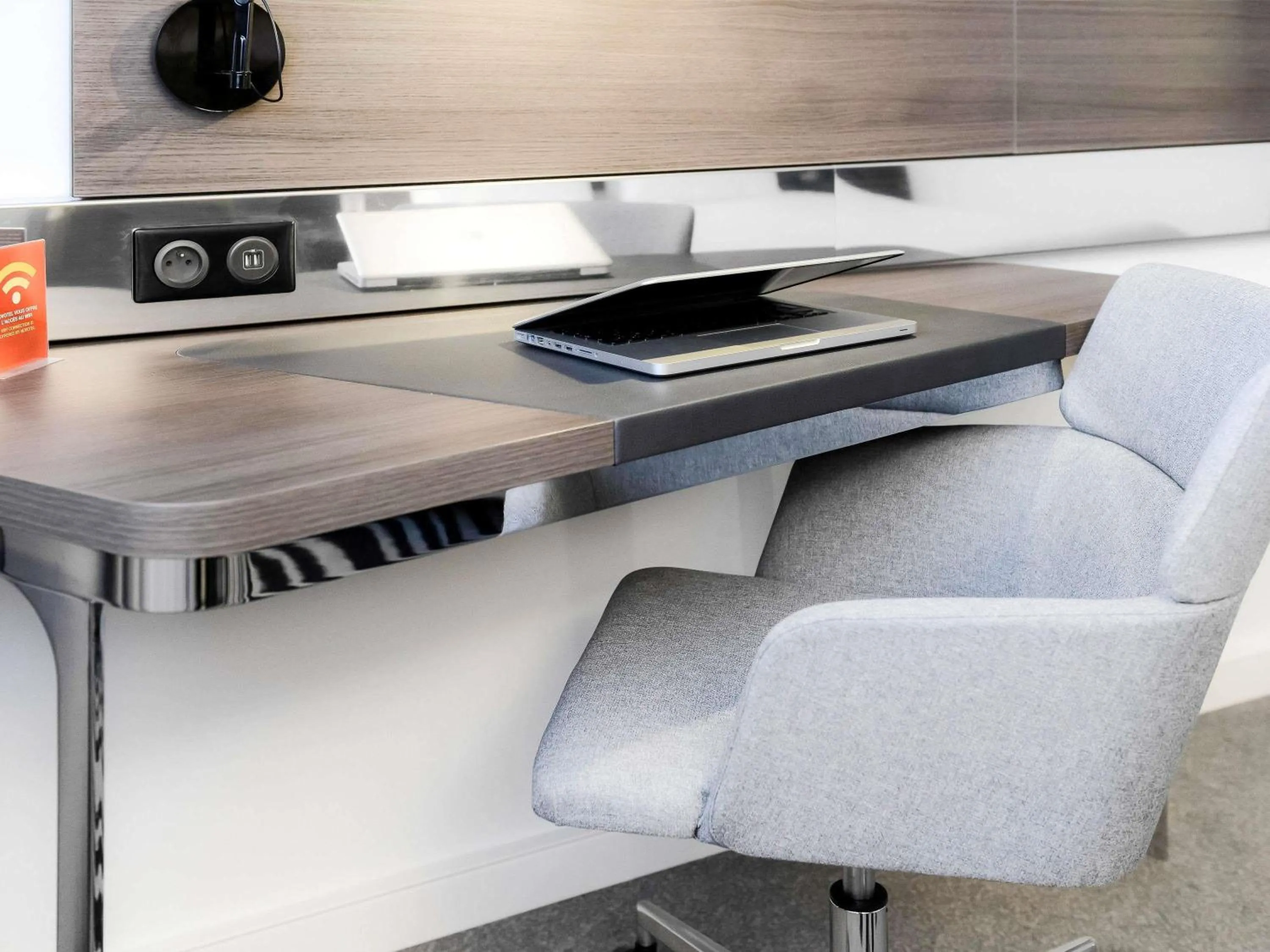 Bedroom in Novotel Paris Coeur d'Orly Airport