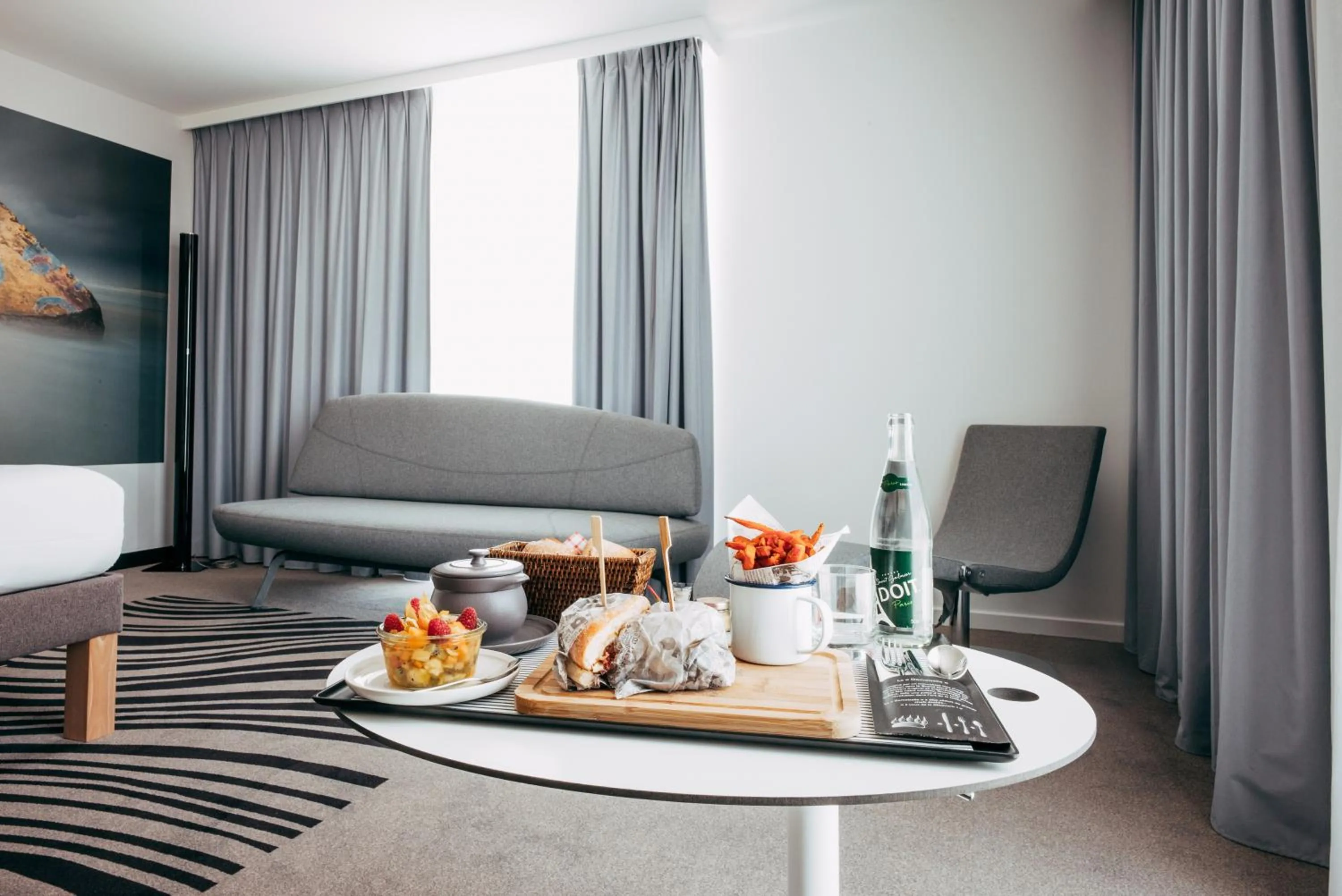 Area and facilities in Novotel Paris Coeur d'Orly Airport