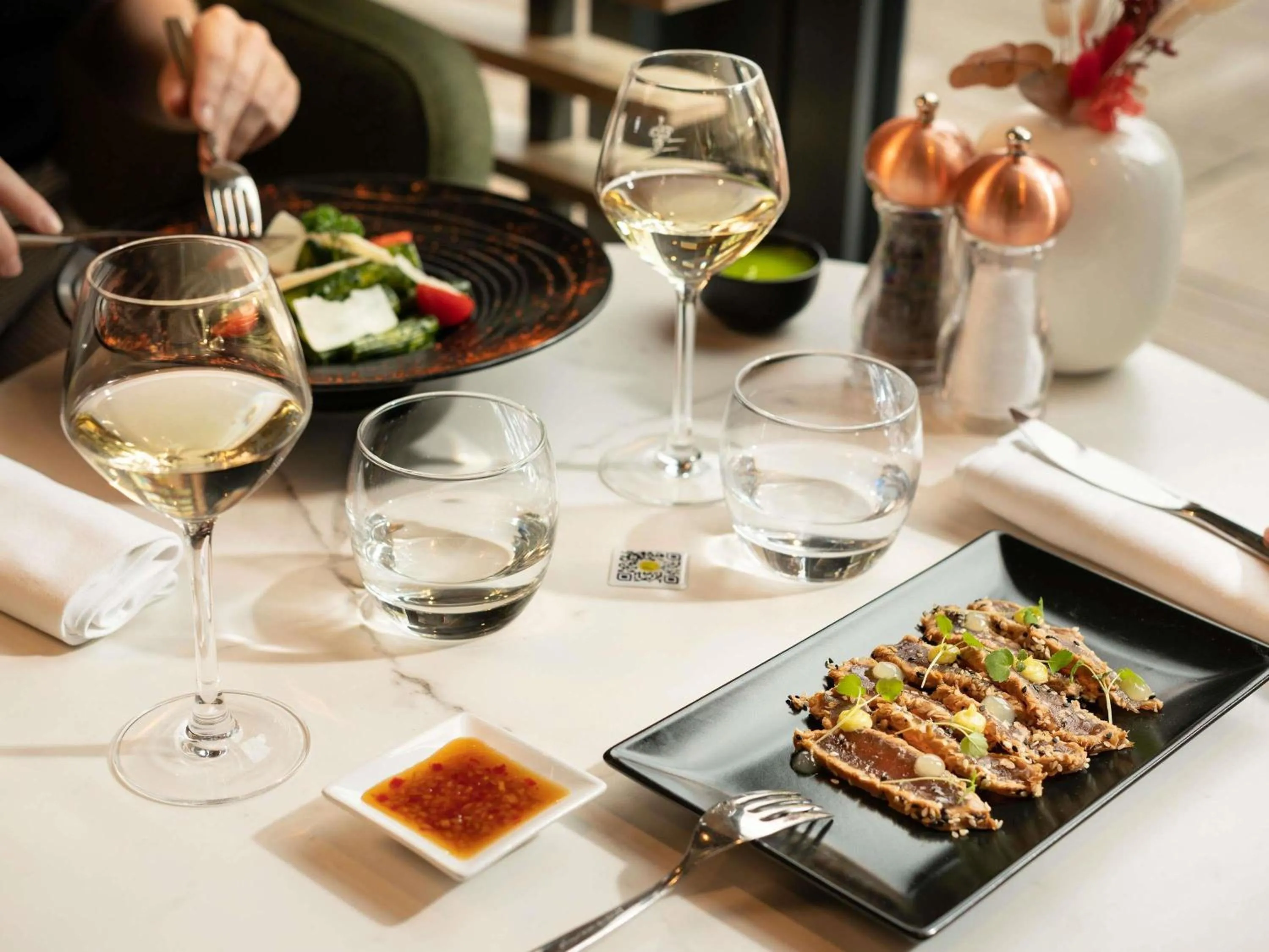 Restaurant/places to eat in Novotel Paris Coeur d'Orly Airport