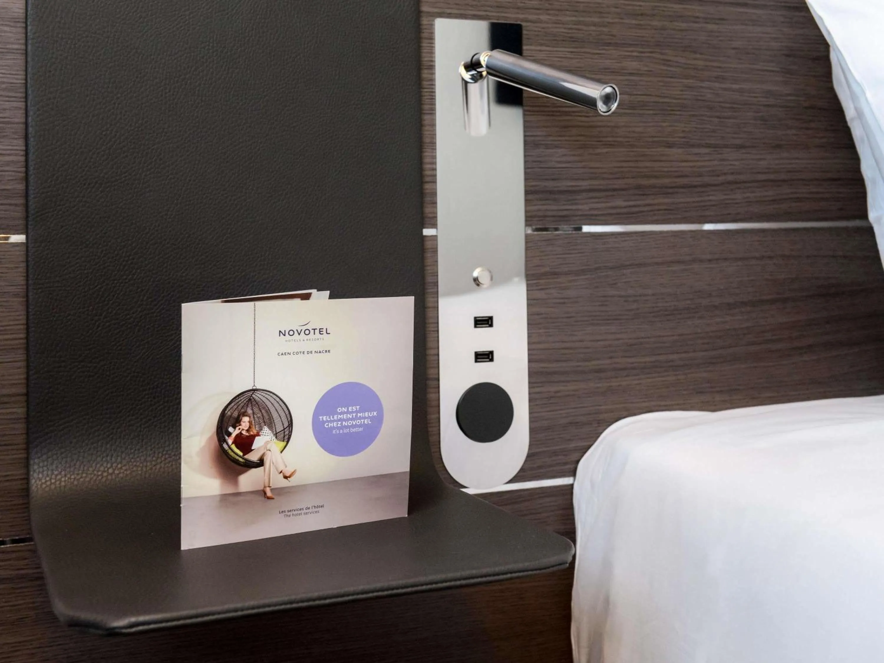 Bedroom, Bed in Novotel Paris Coeur d'Orly Airport