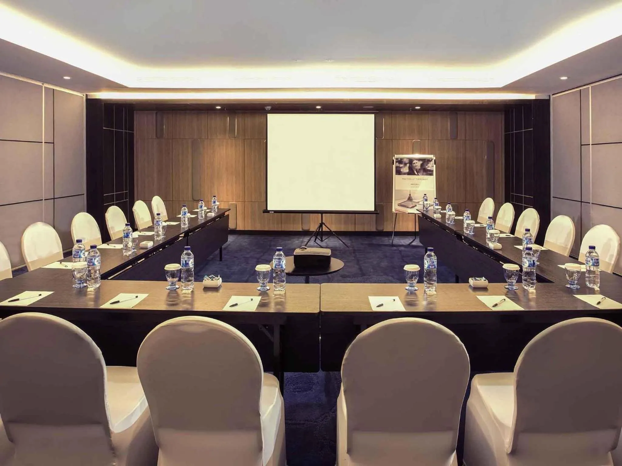 Meeting/conference room in Mercure Bandung City Centre