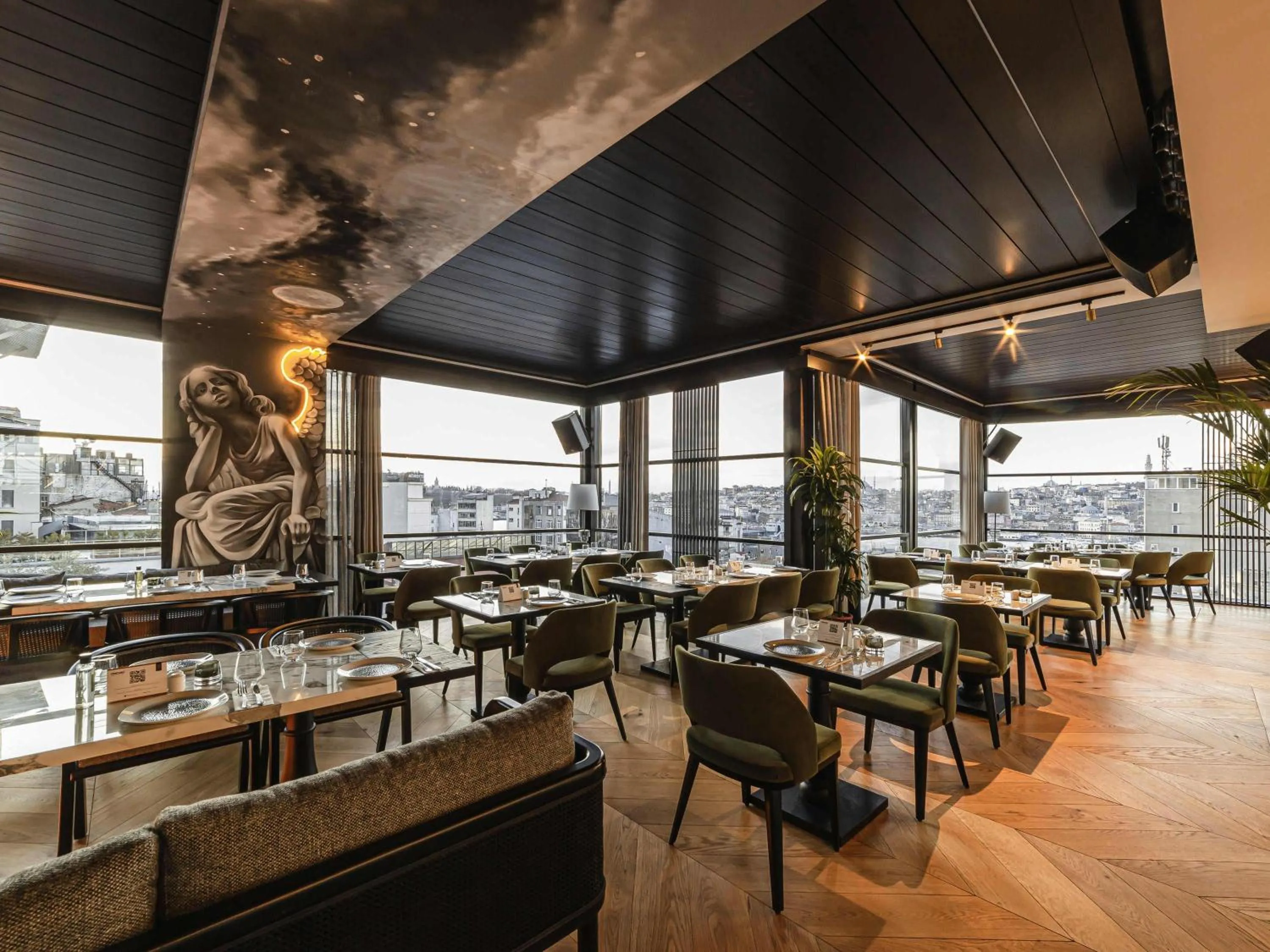 Lounge or bar in The Galata Hotel Istanbul - MGallery Collection