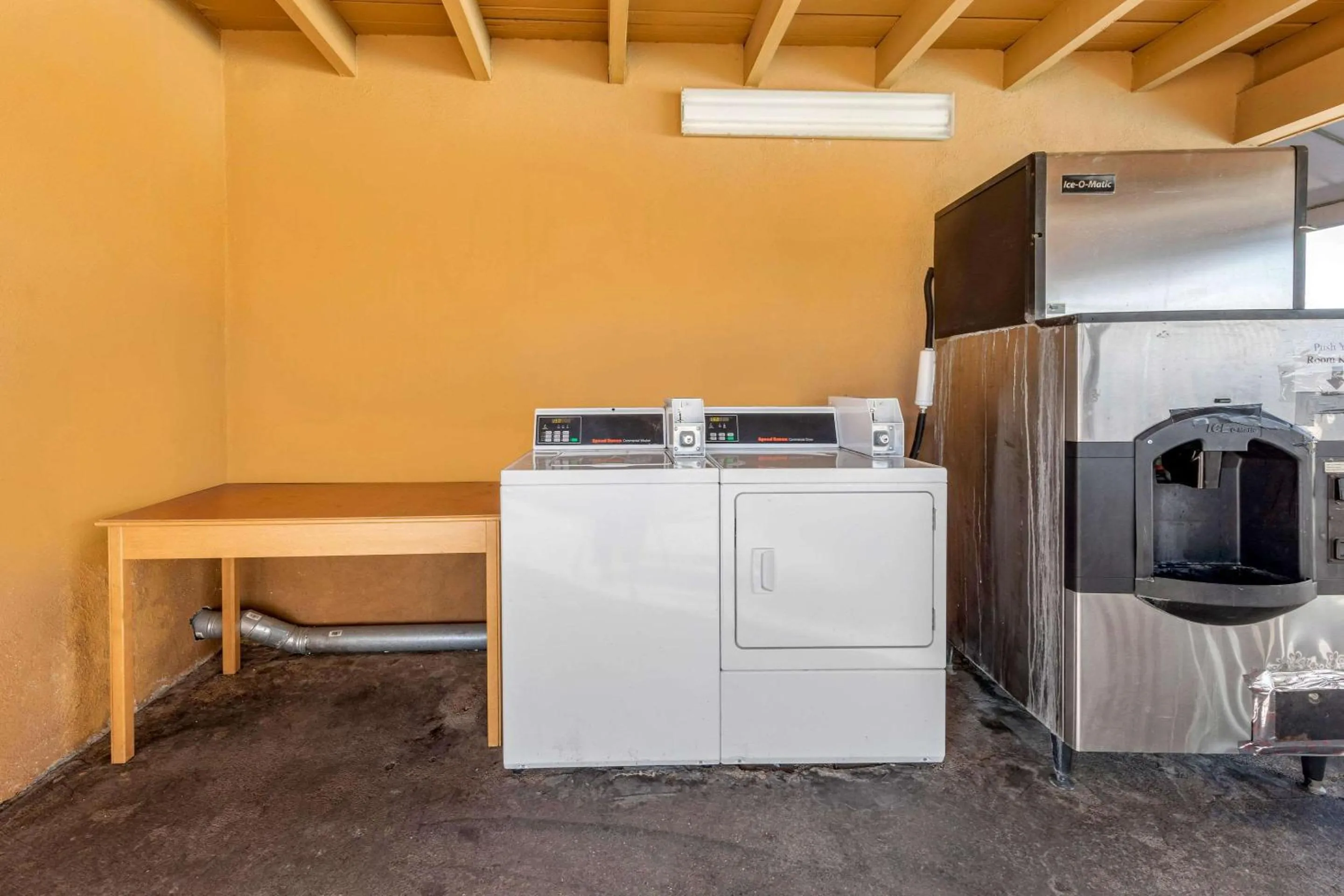 Other in Econo Lodge On Historic Route 66