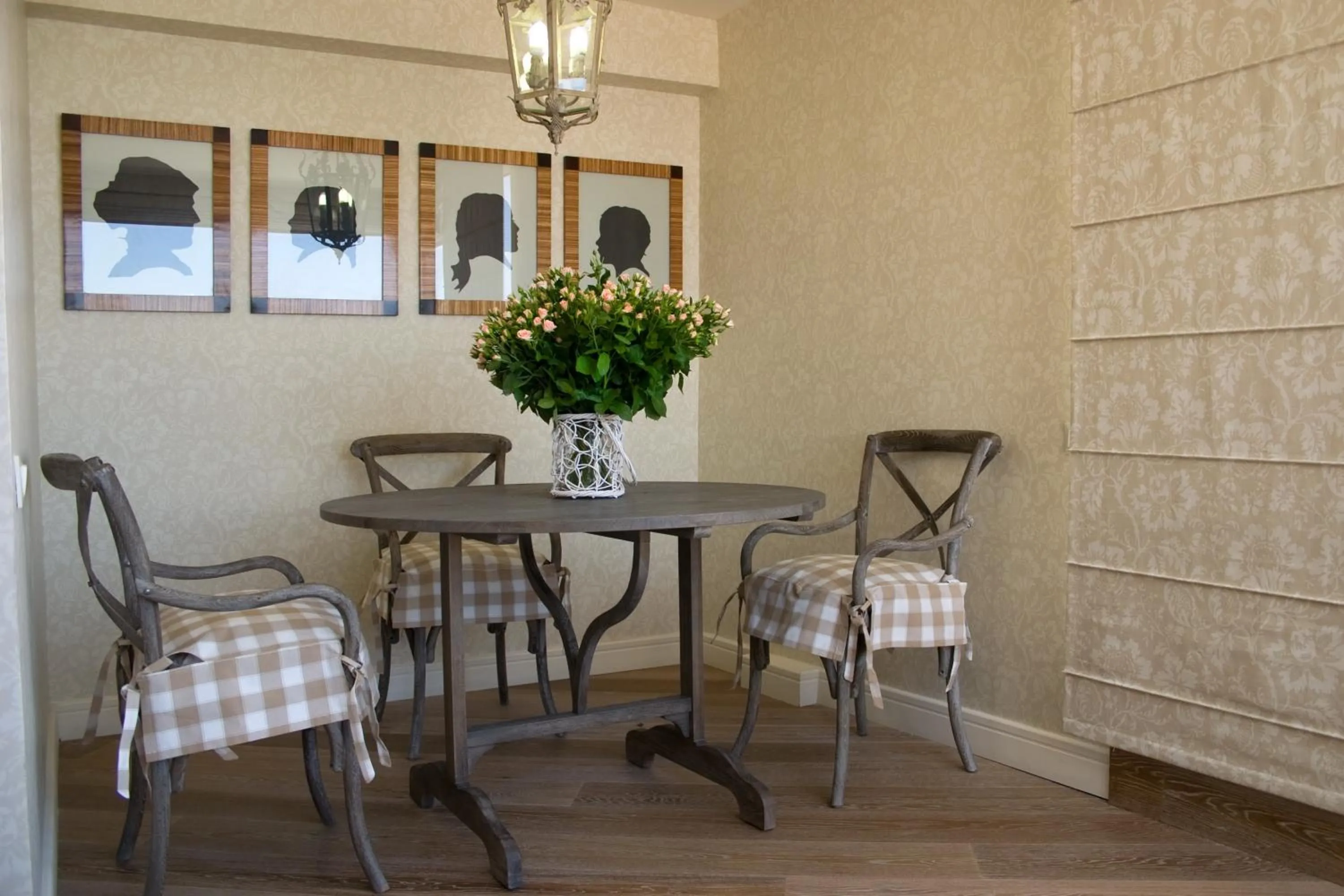 Decorative detail in Aquila Porto Rethymno