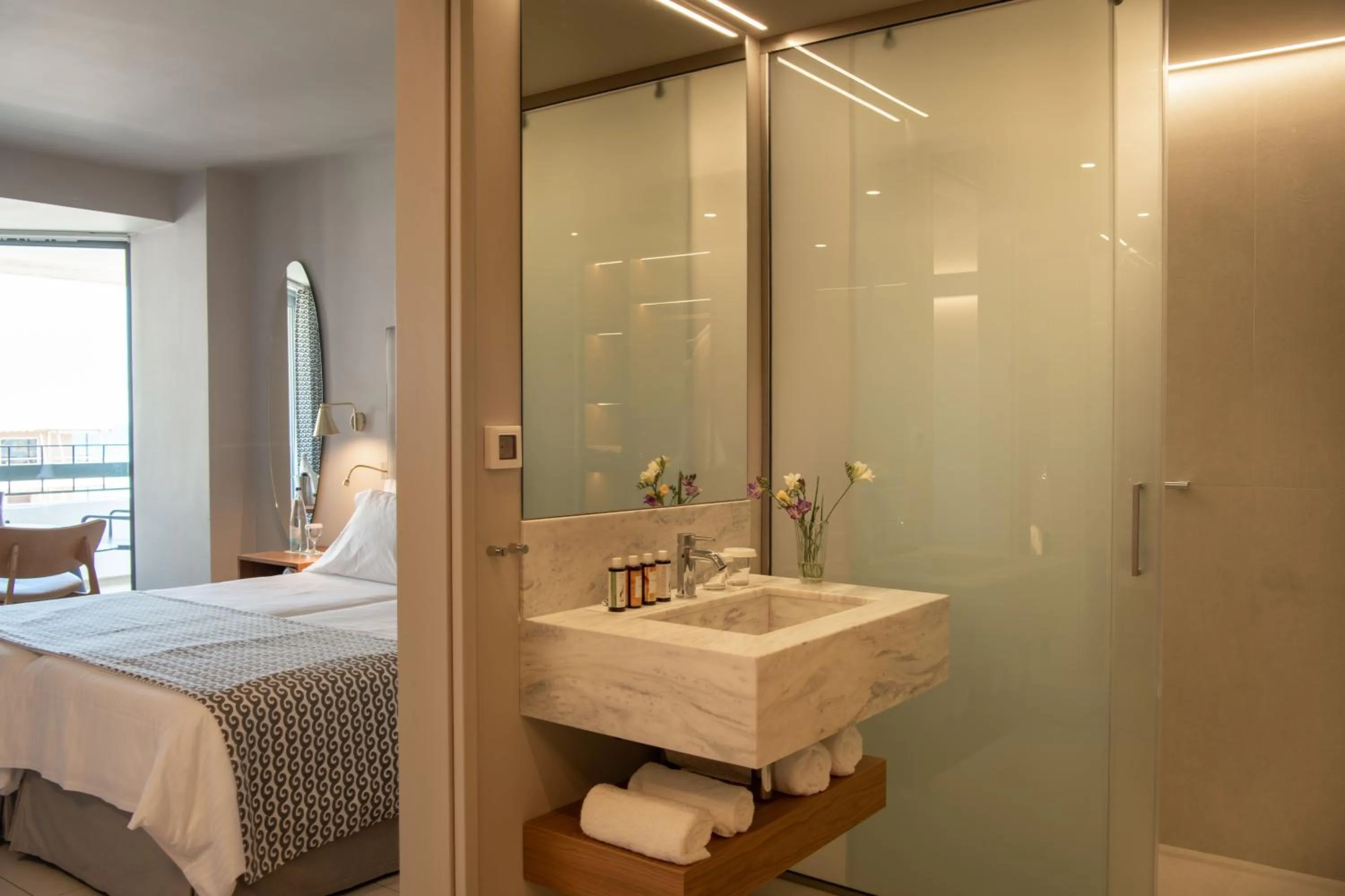 Bathroom, Bed in Aquila Porto Rethymno