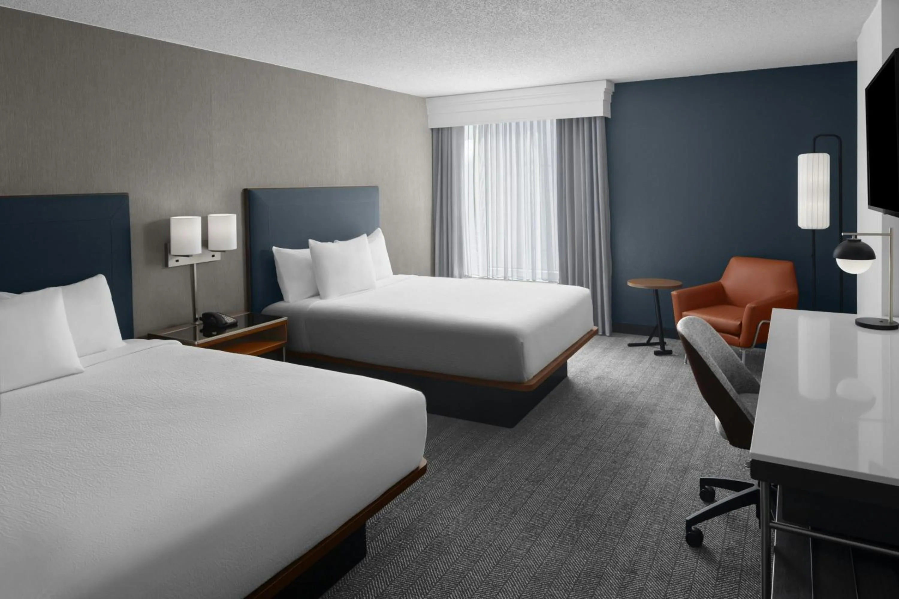 Photo of the whole room, Bed in Courtyard by Marriott Atlanta Buckhead