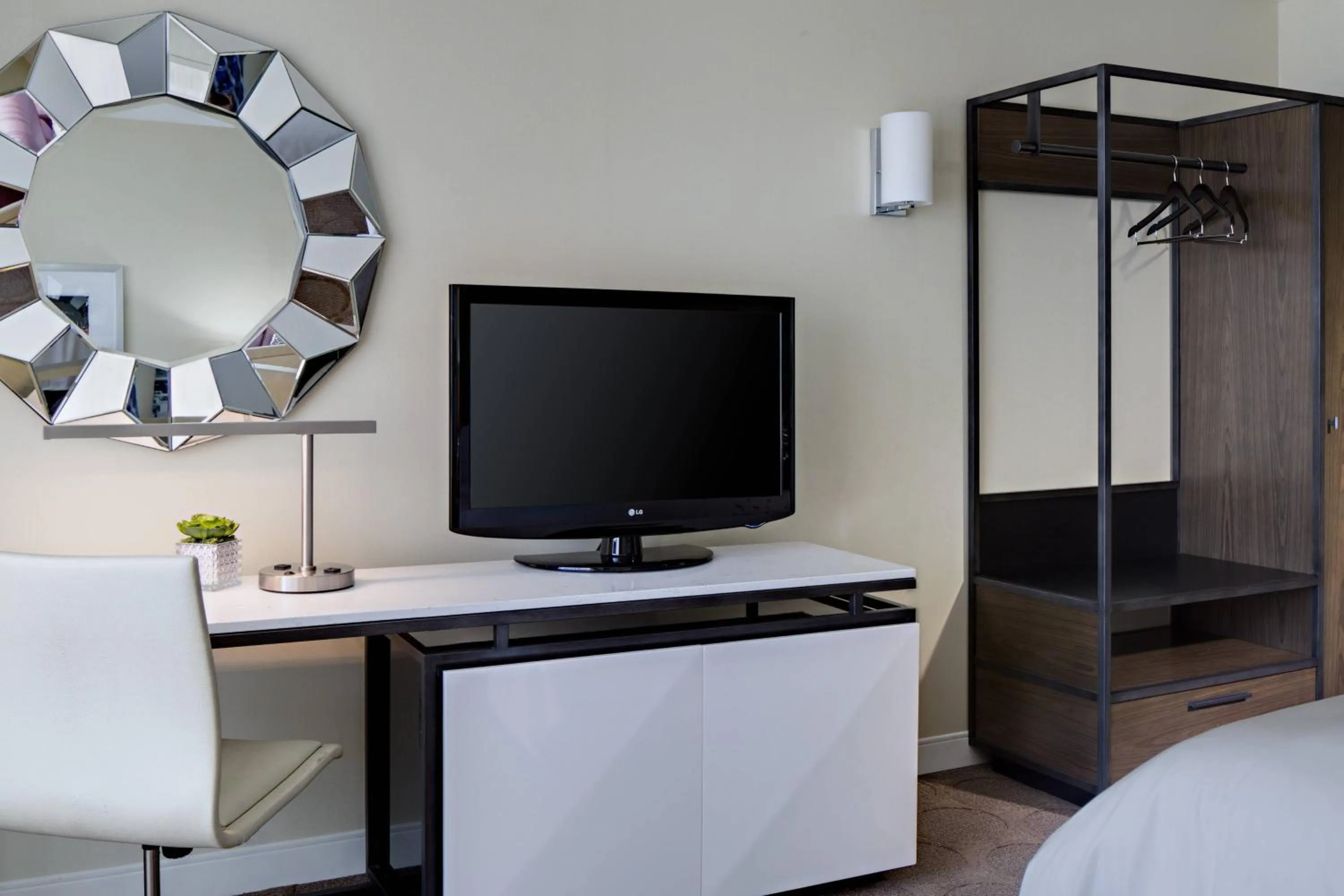 Photo of the whole room in Renaissance Las Vegas Hotel