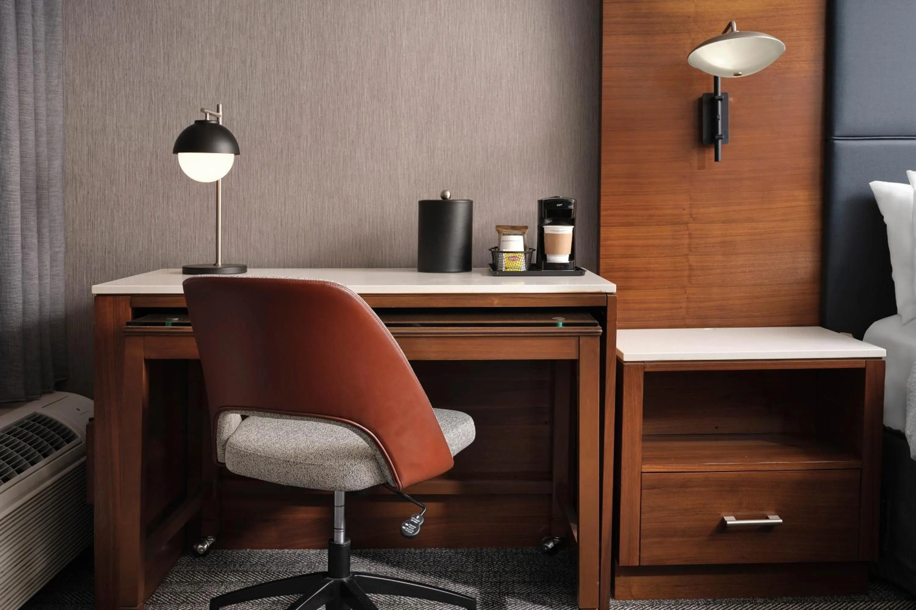 Photo of the whole room in Courtyard Los Angeles Century City/Beverly Hills