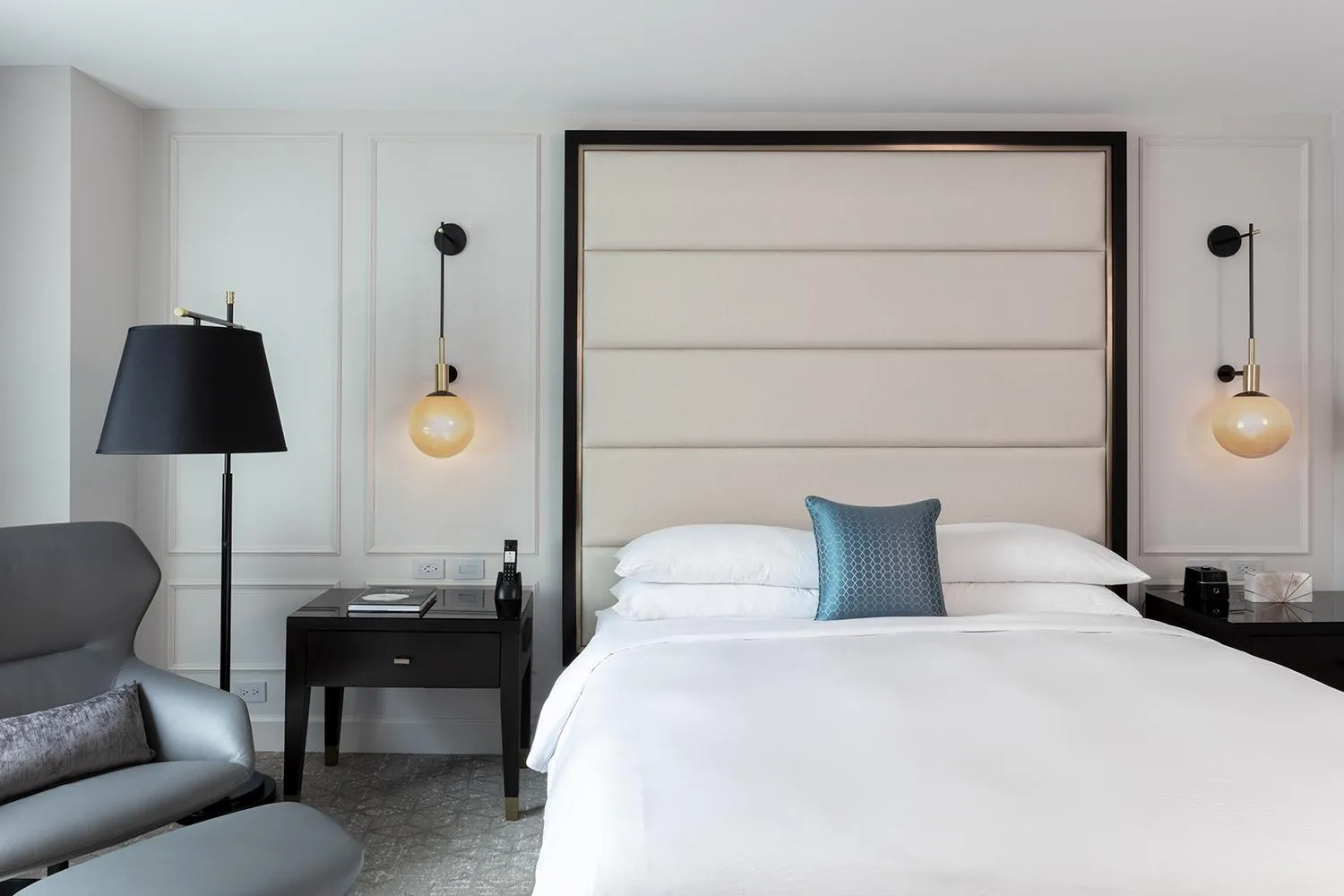 Bed in JW Marriott Miami