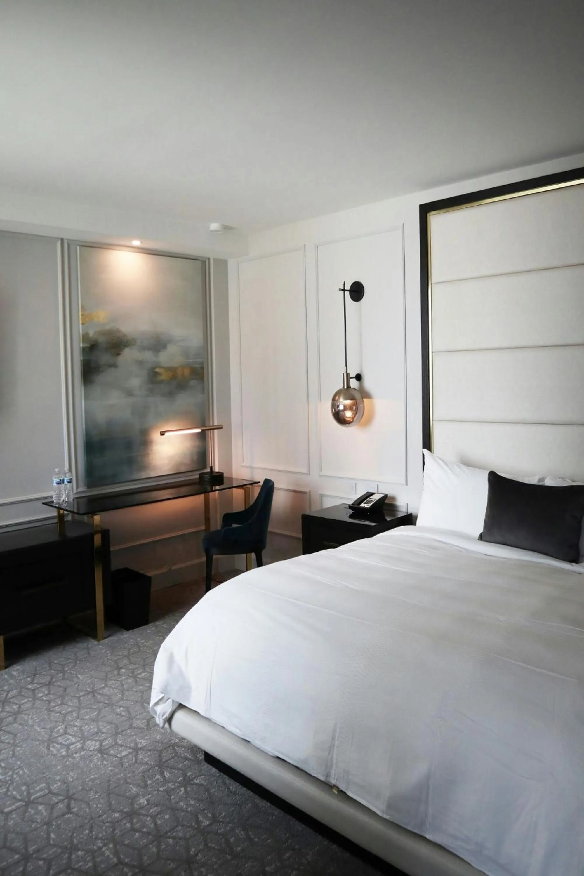 Bedroom, Bed in JW Marriott Miami