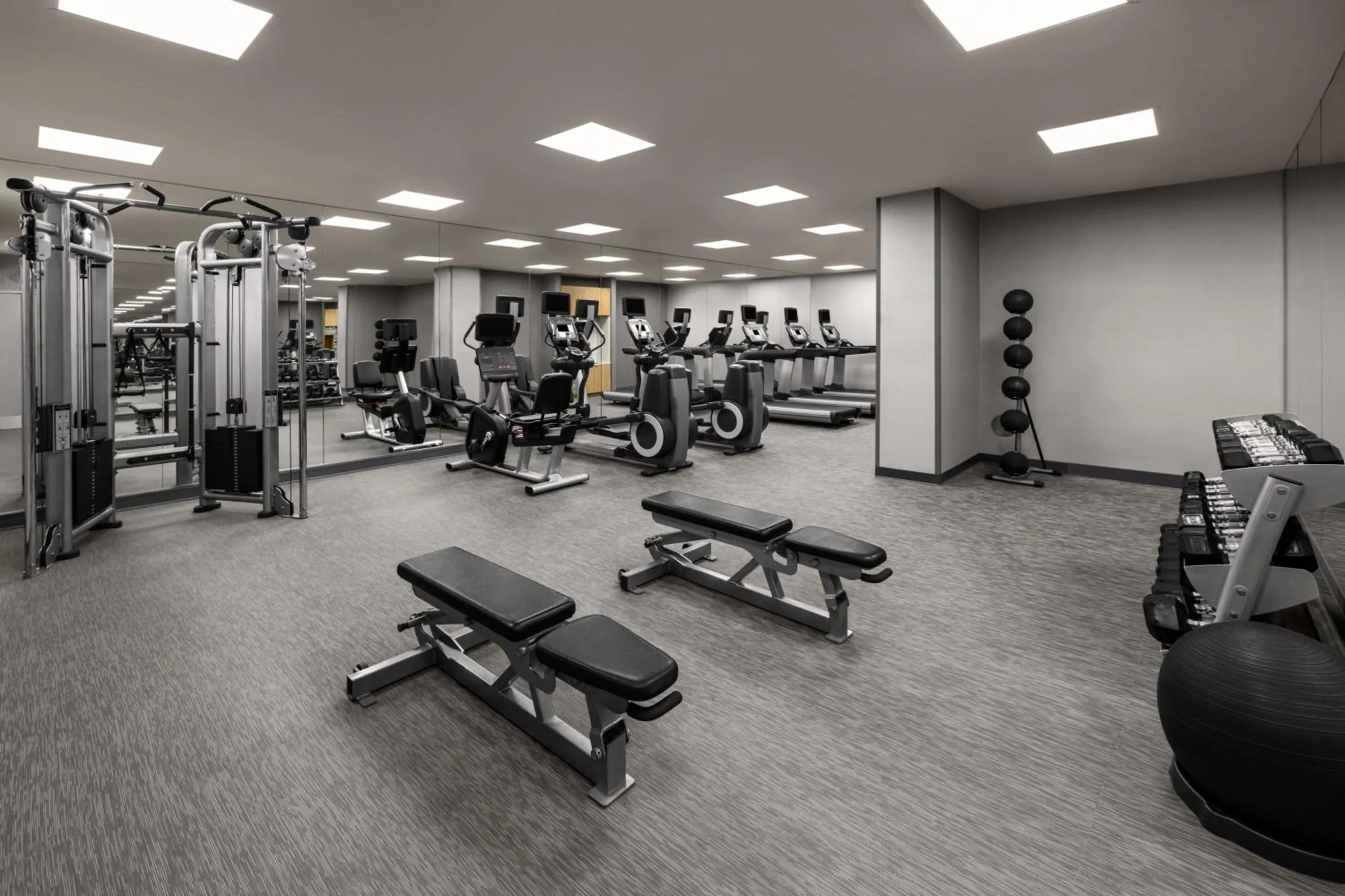 Fitness centre/facilities in Courtyard by Marriott San Diego Downtown