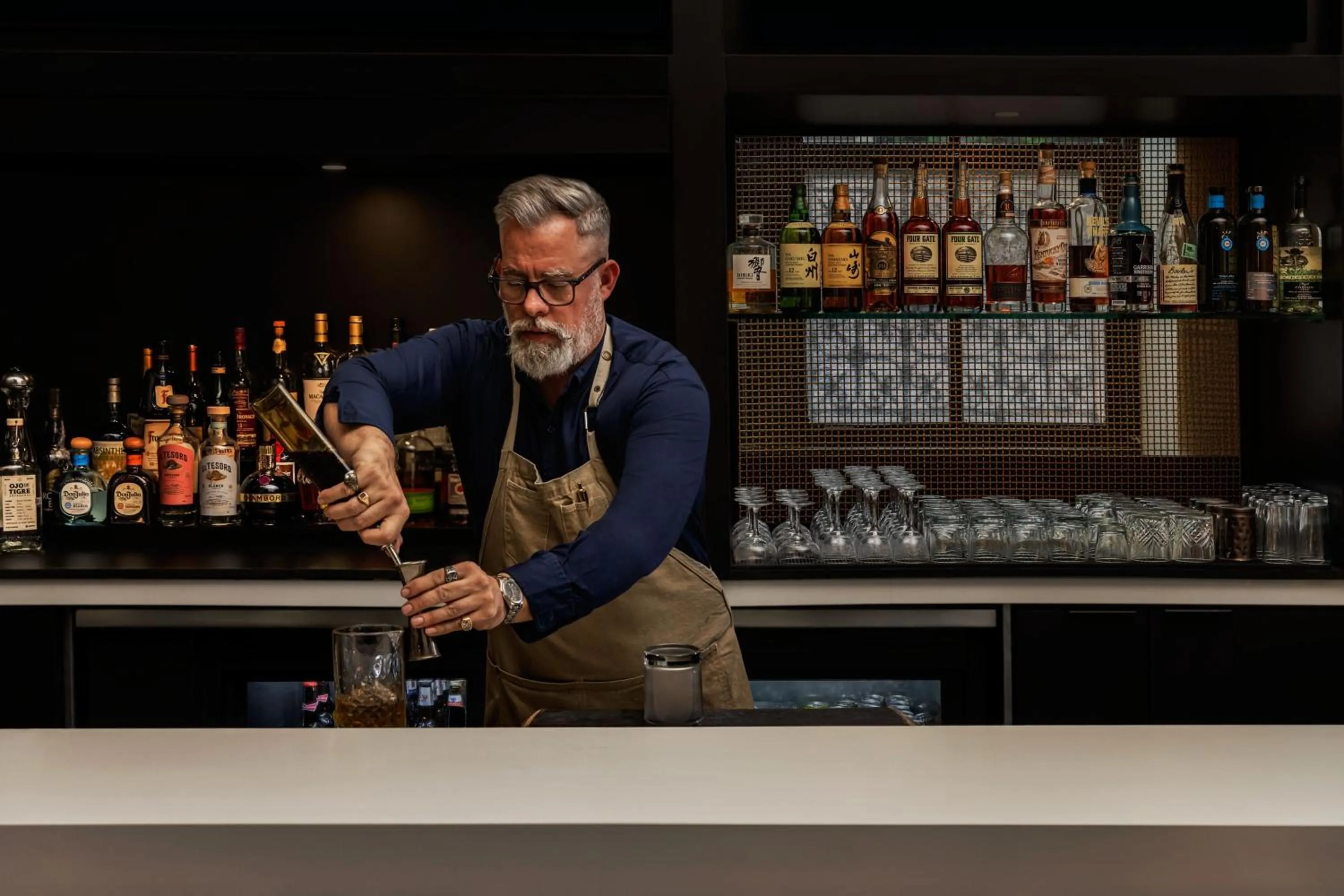 Lounge or bar in Courtyard by Marriott San Diego Downtown