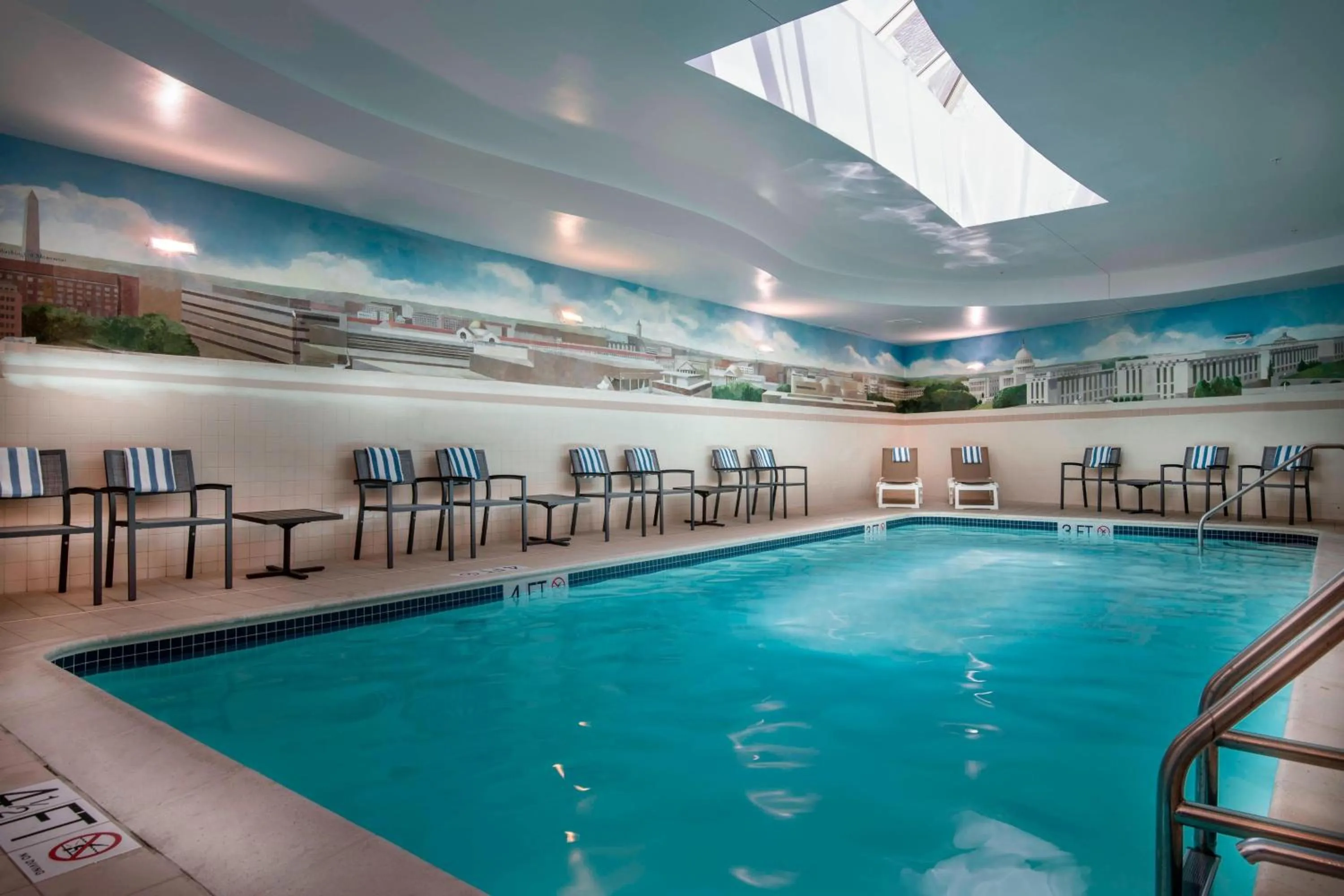 Swimming pool in Residence Inn by Marriott Washington, DC National Mall