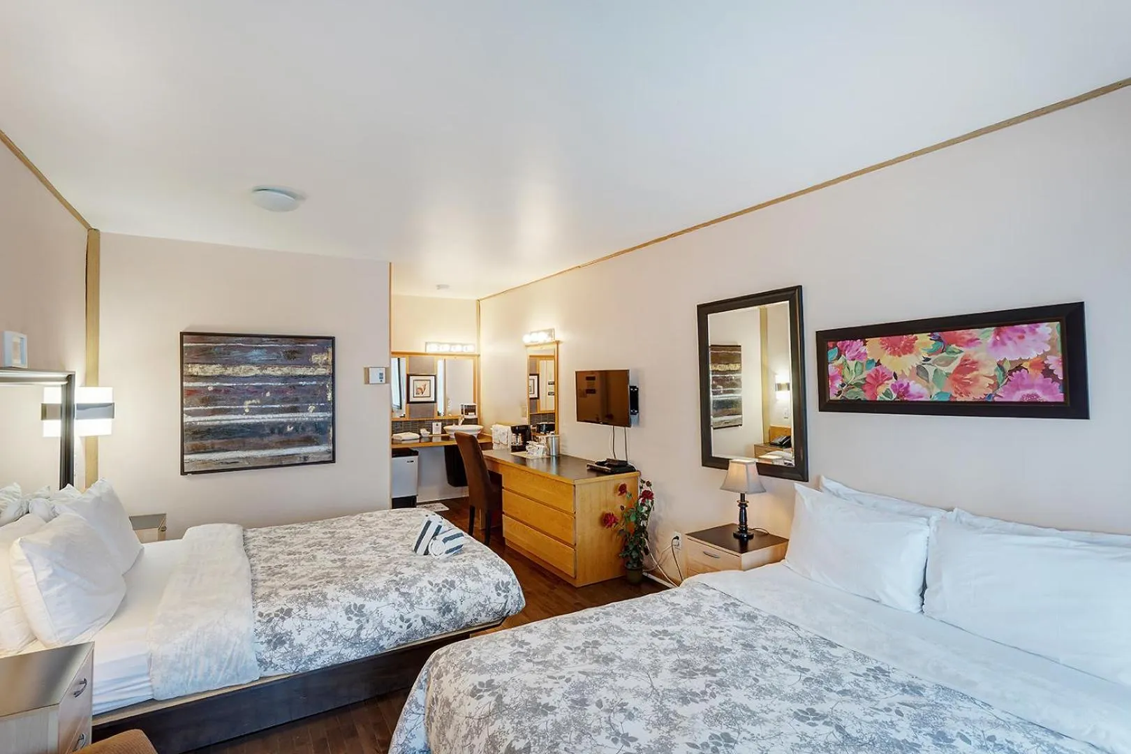 Bed in Auberge Hotel Spa Watel