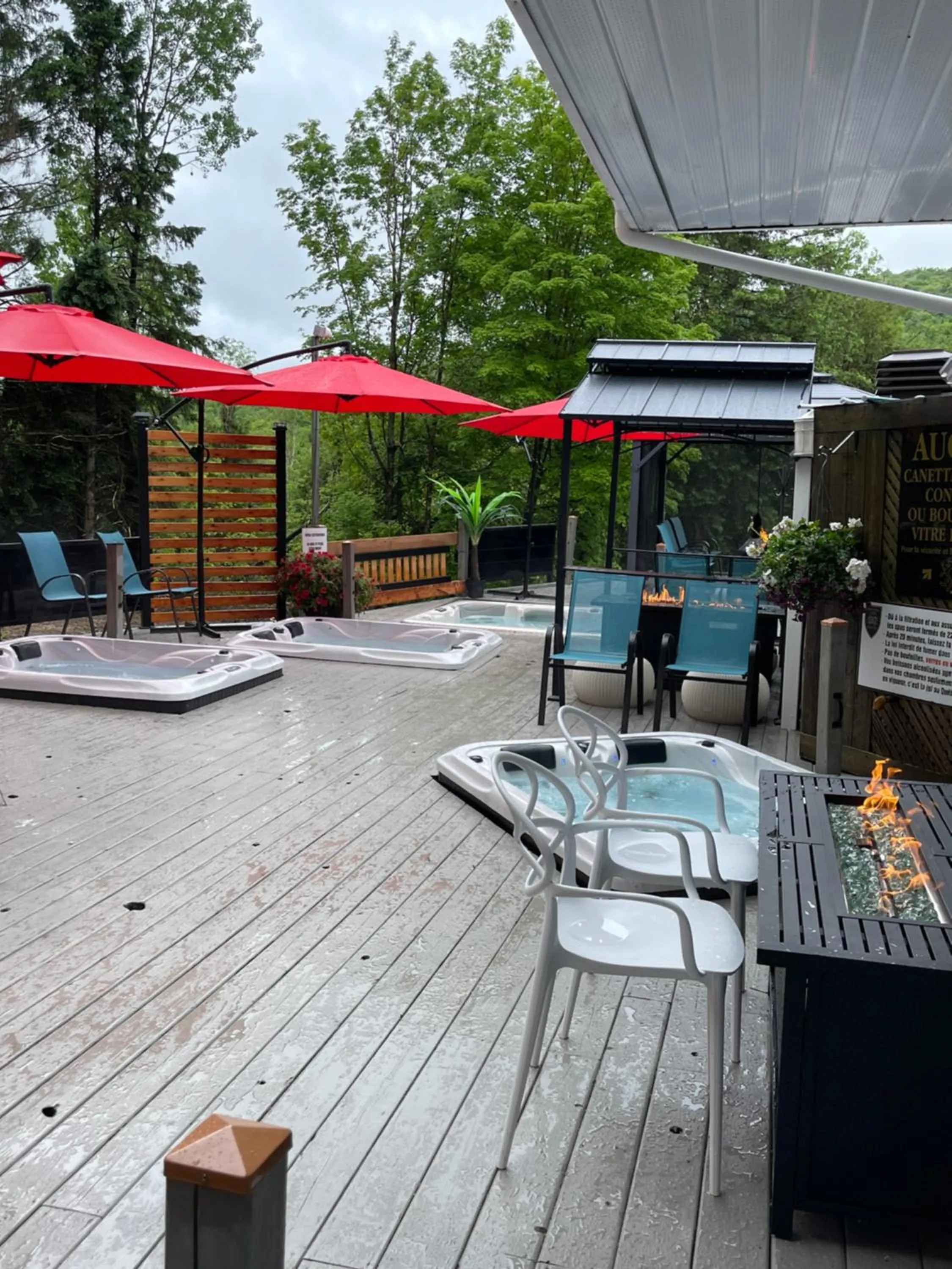 Hot Tub in Auberge Hotel Spa Watel