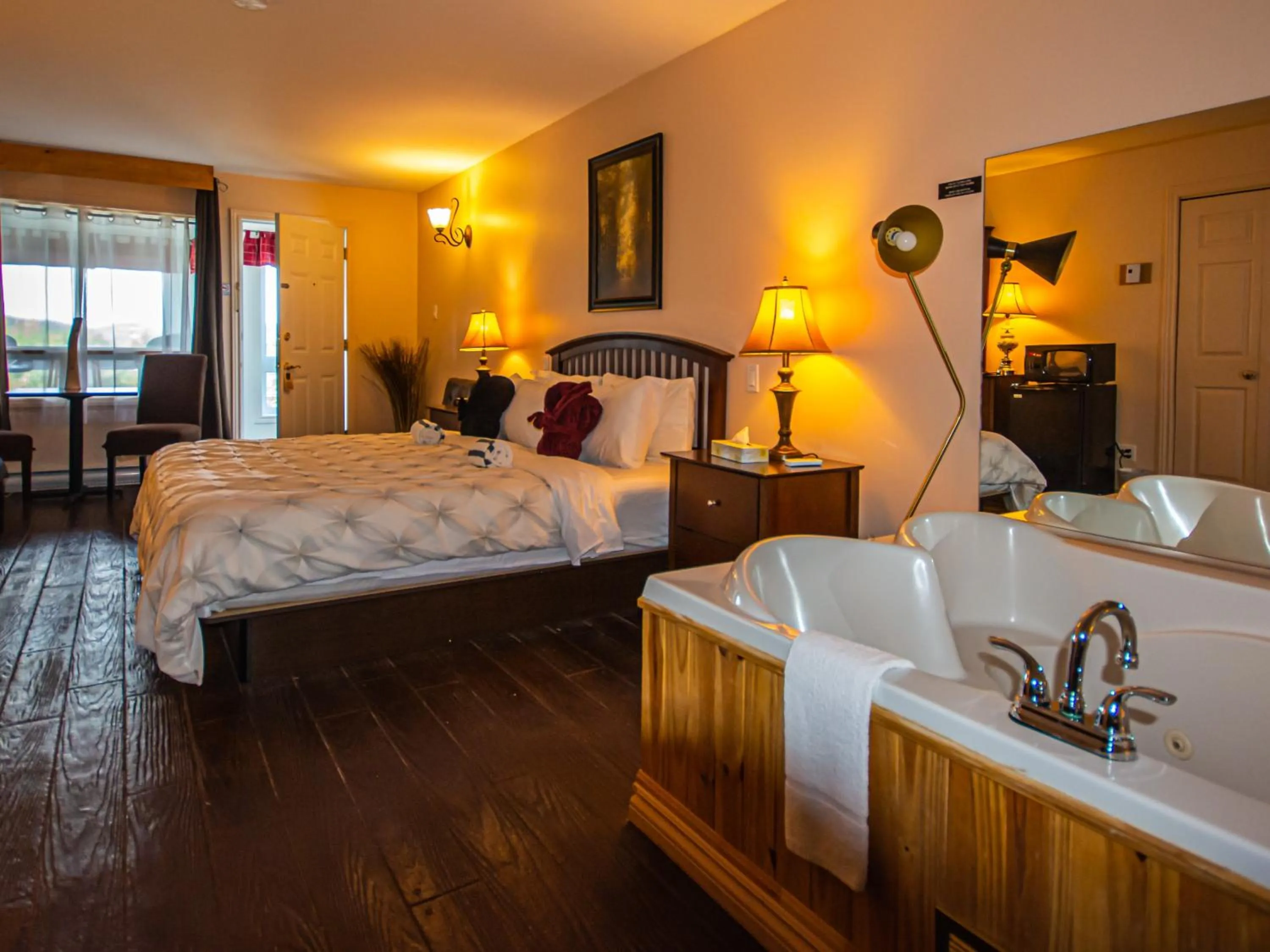 Bed in Auberge Hotel Spa Watel