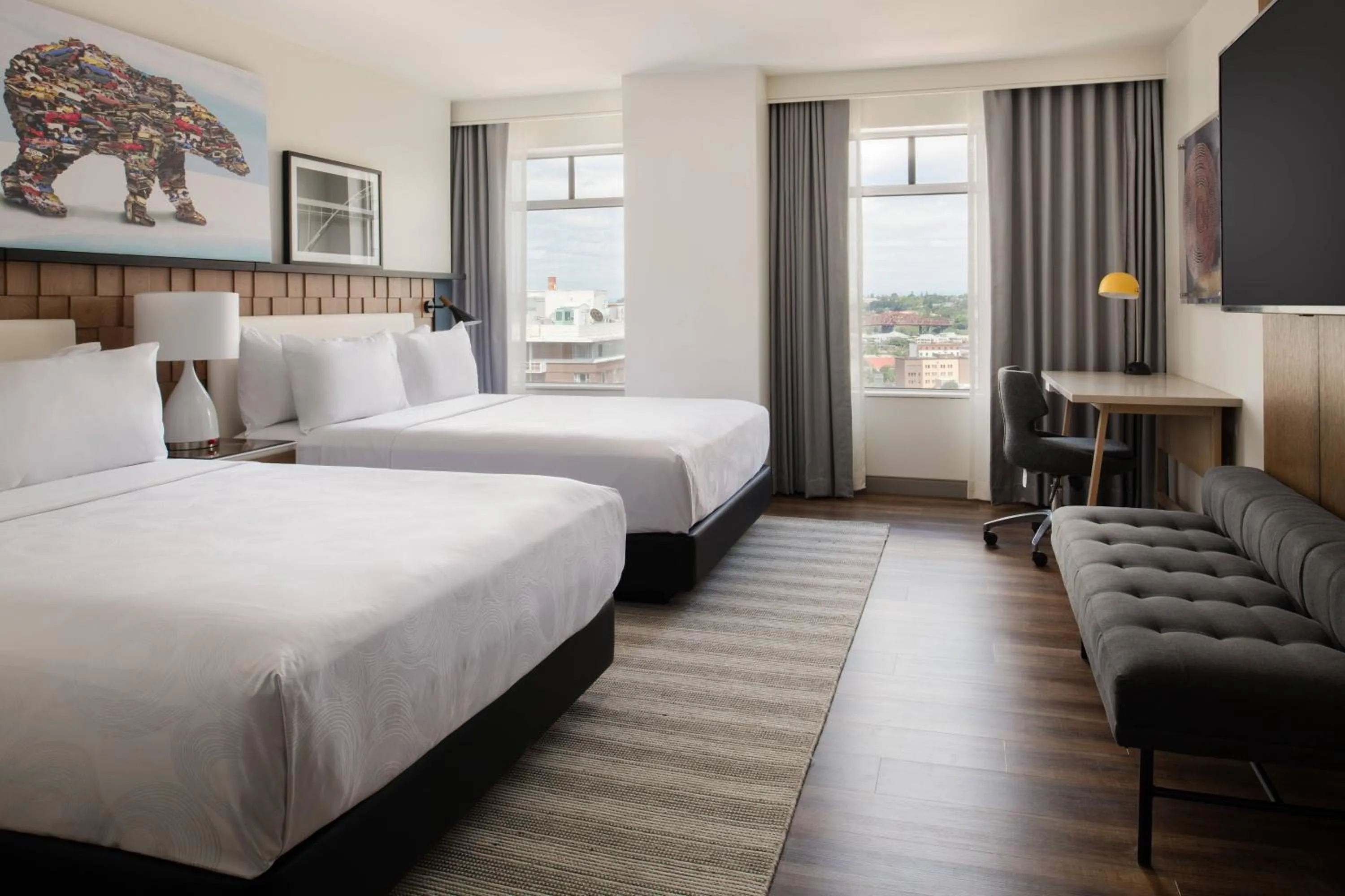 Photo of the whole room, Bed in The Bidwell Marriott Portland