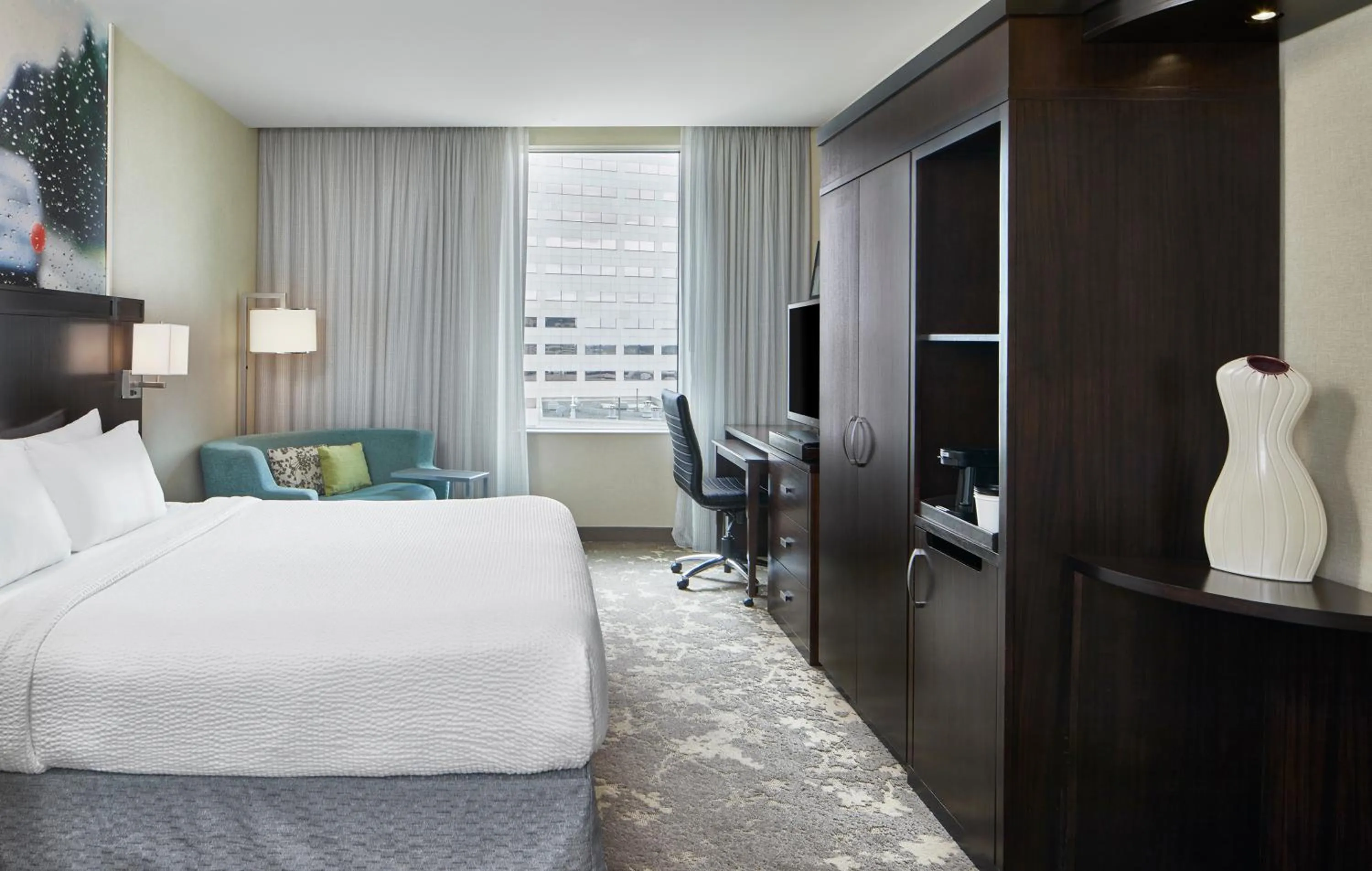 Bed in Courtyard by Marriott Portland City Center