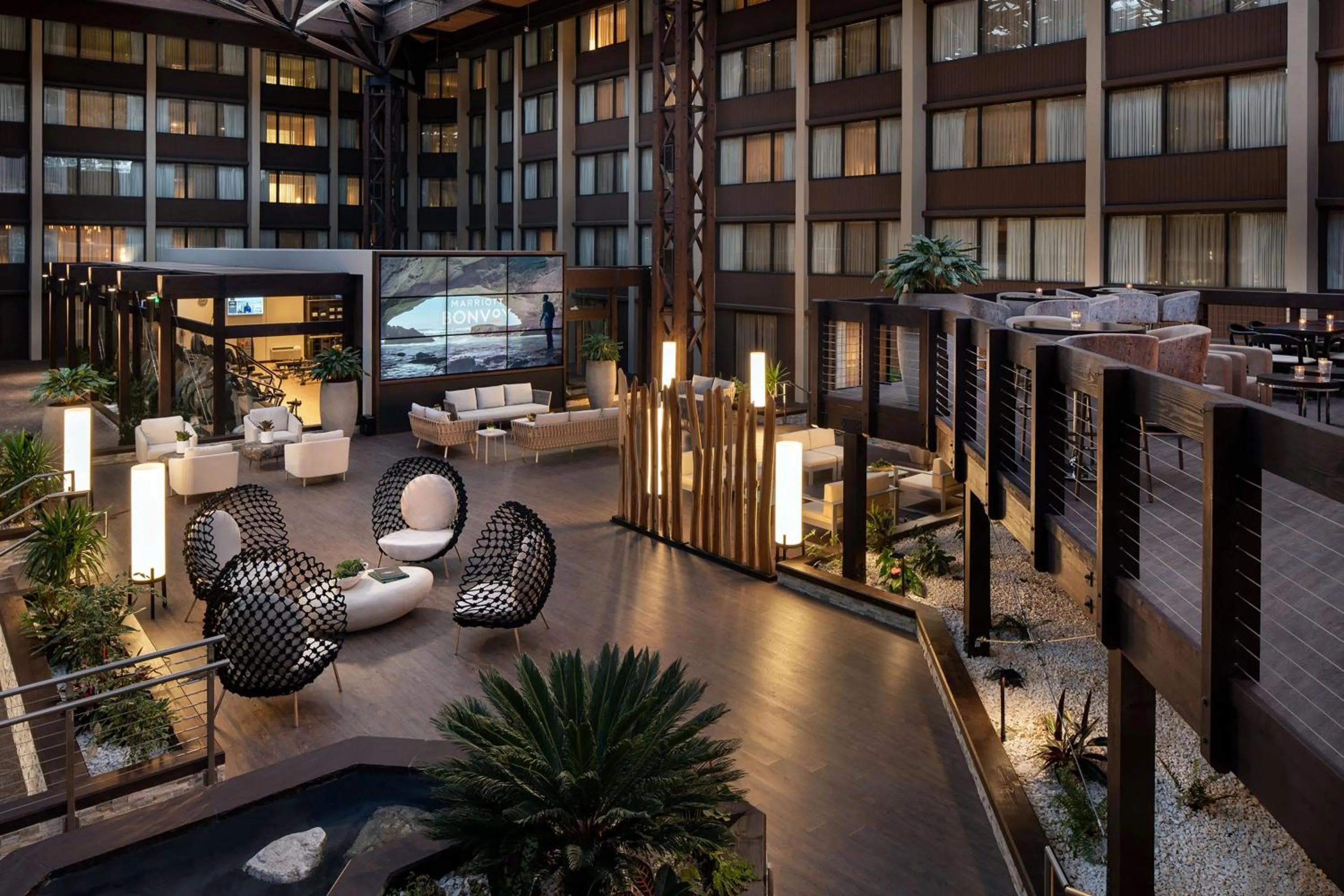 Lounge or bar in Seattle Airport Marriott