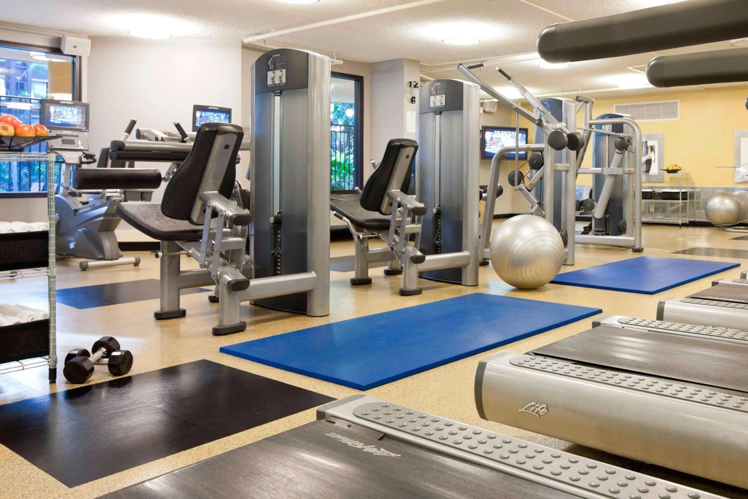 Fitness centre/facilities in Seattle Airport Marriott