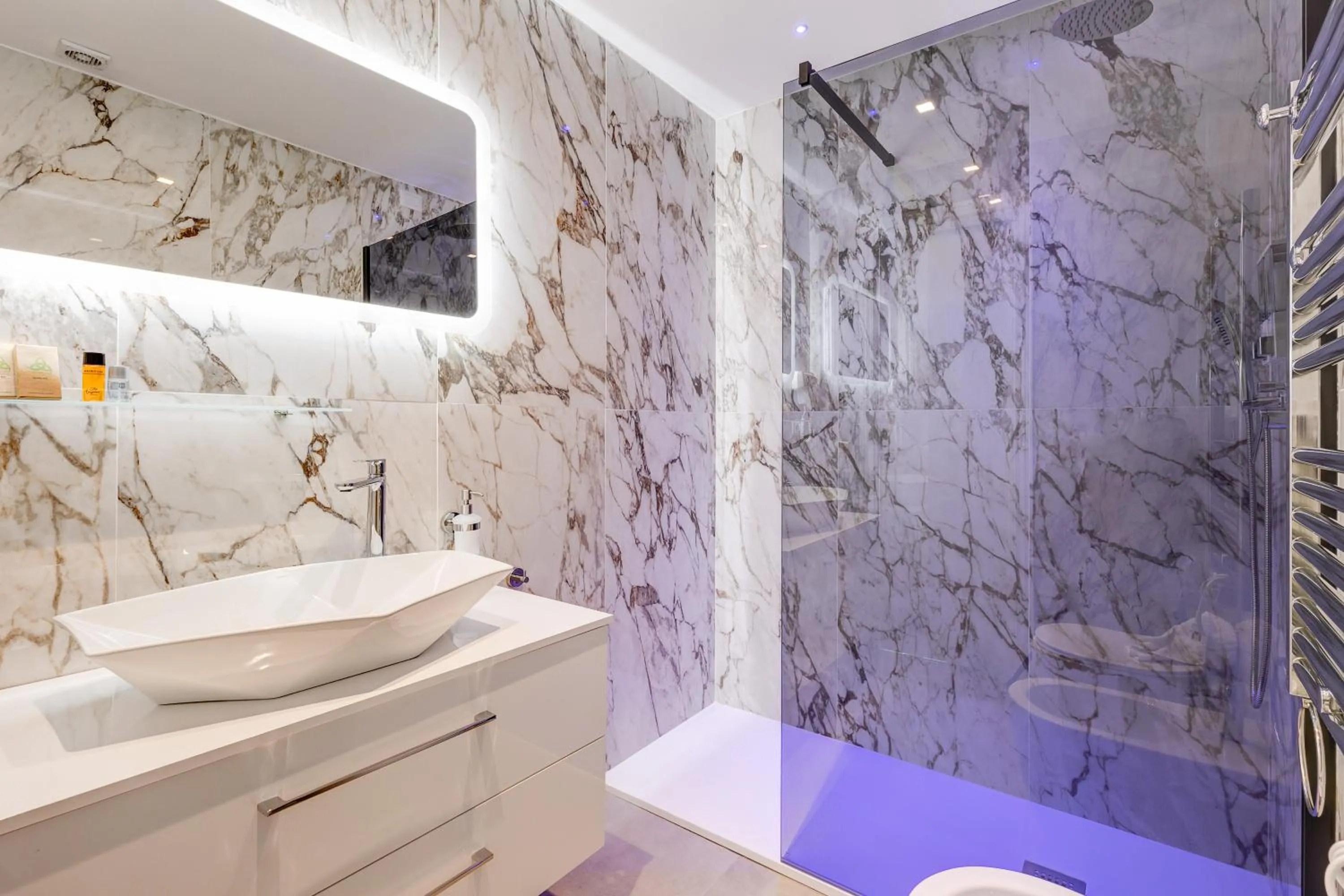 Bathroom in St. Peter Grand Suite