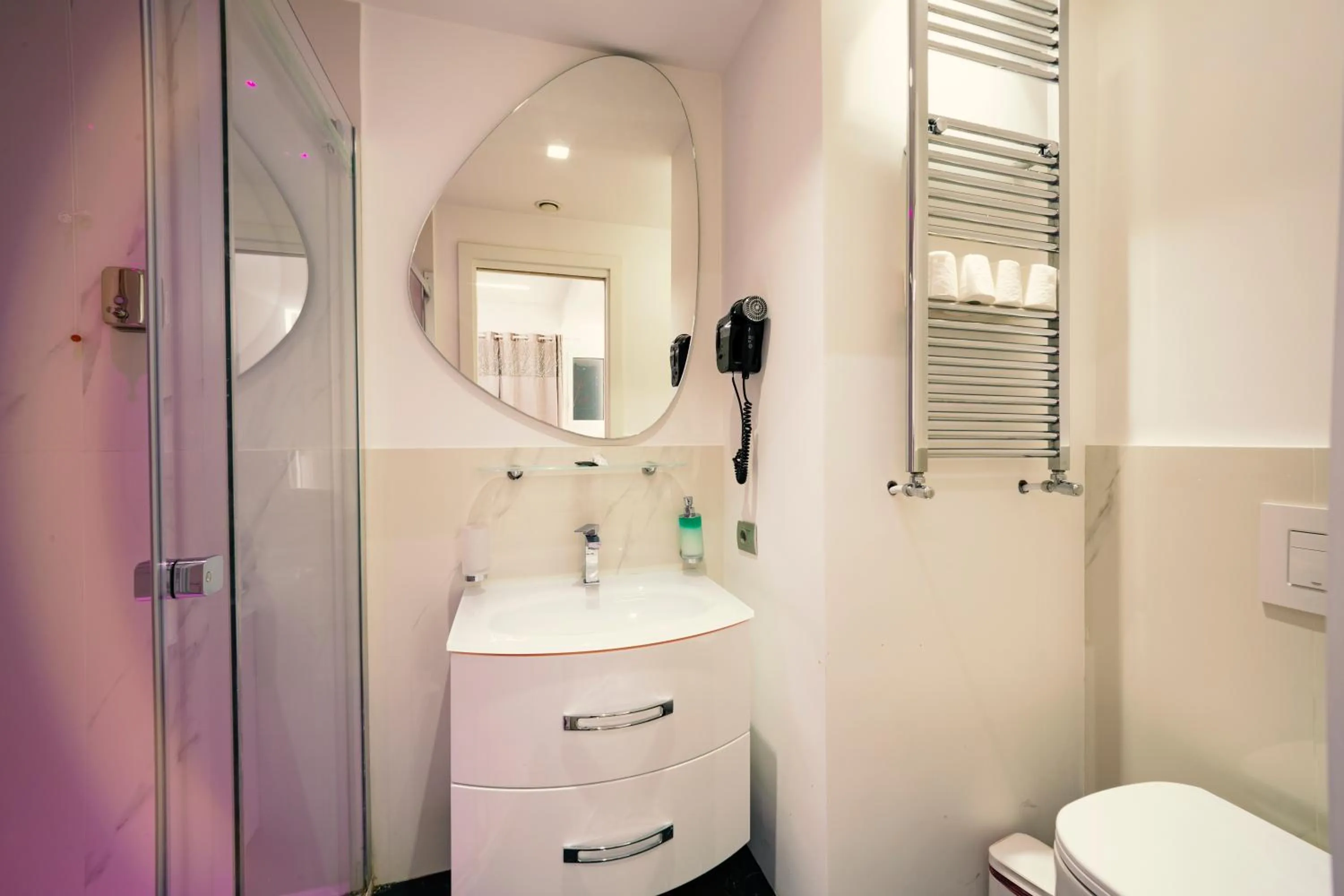 Bathroom in St. Peter Grand Suite