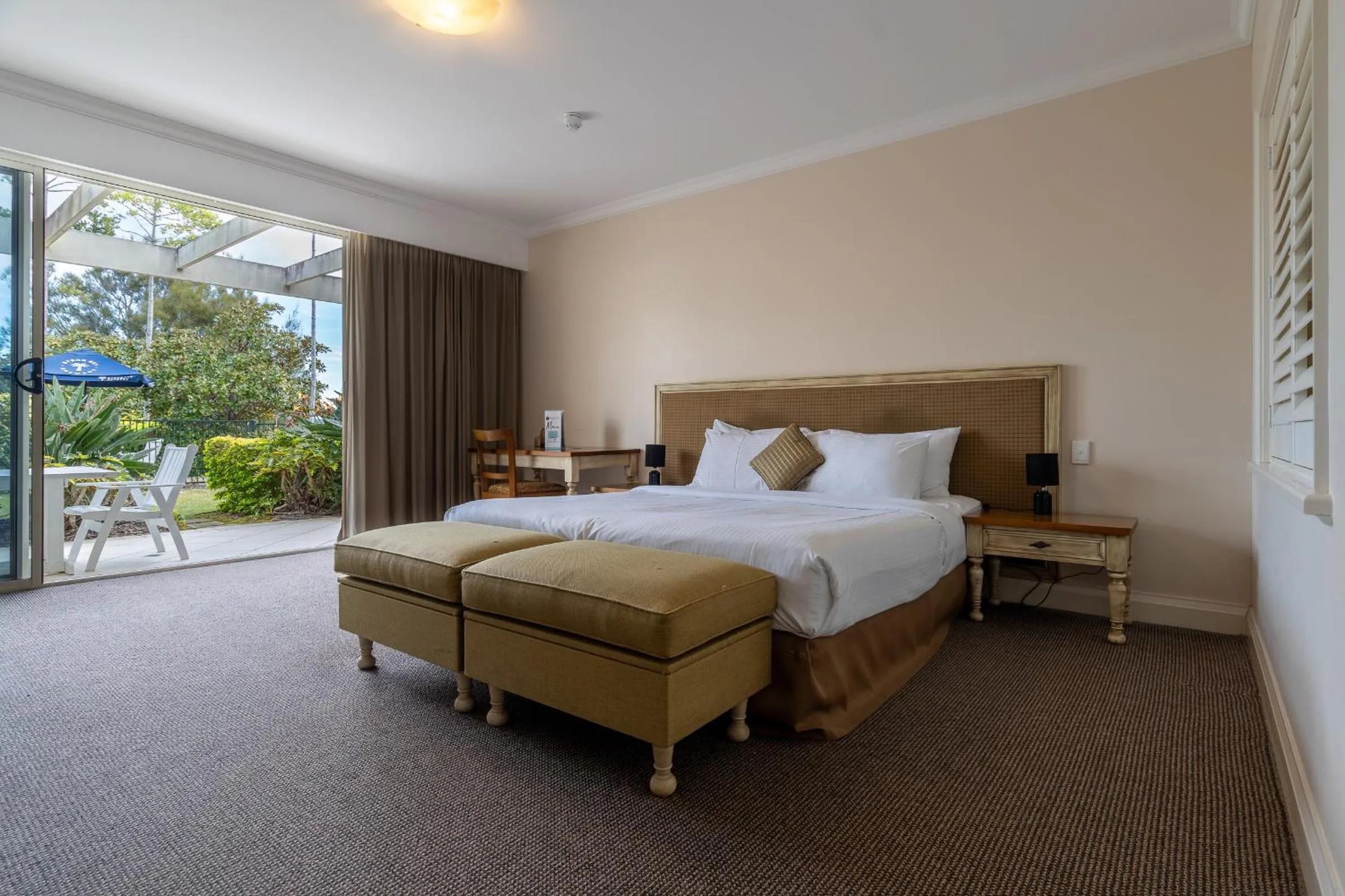 Bed in Harrington River Lodge