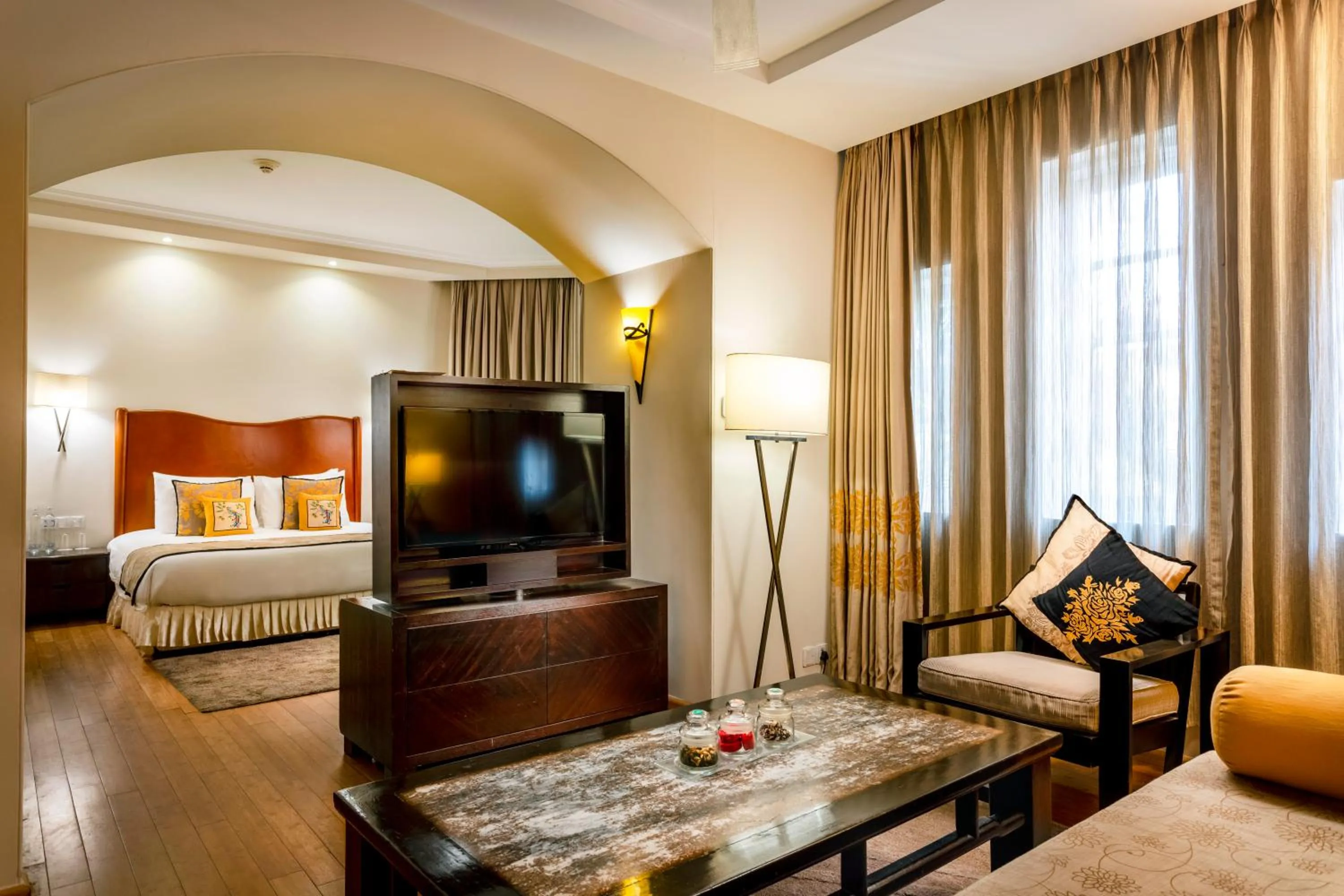 Bed in Caravela Beach Resort