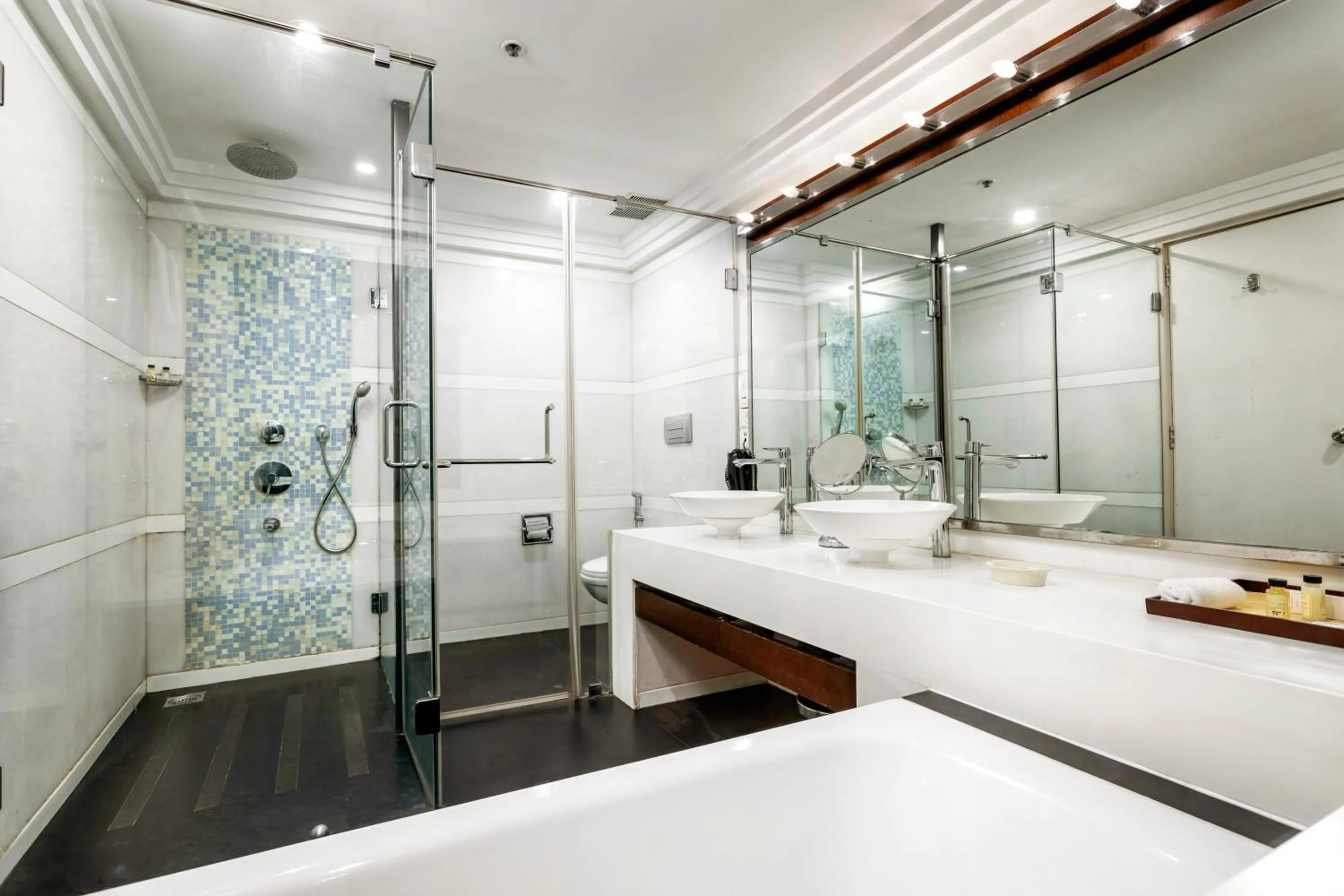 Bathroom in Caravela Beach Resort