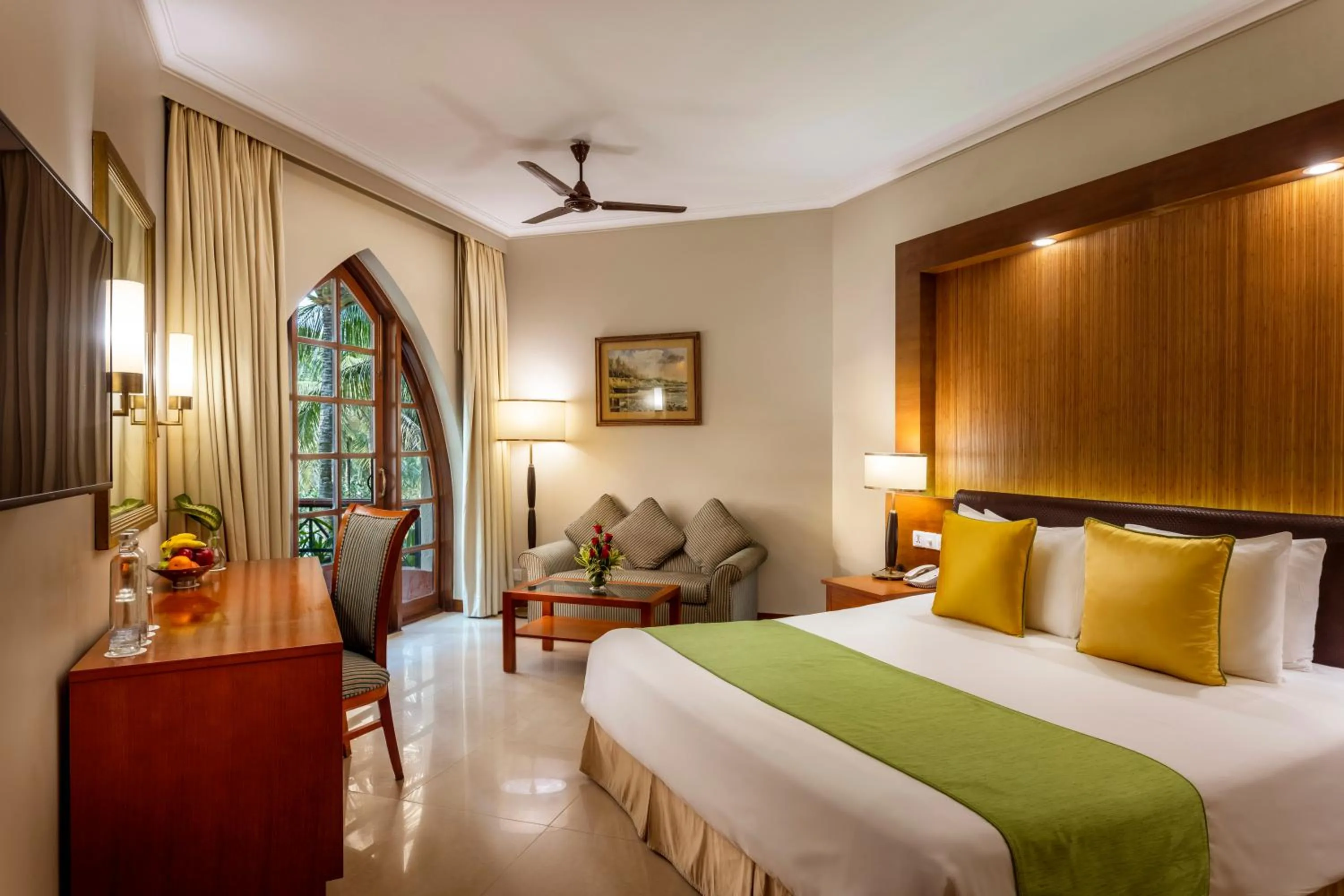 Bed in Caravela Beach Resort