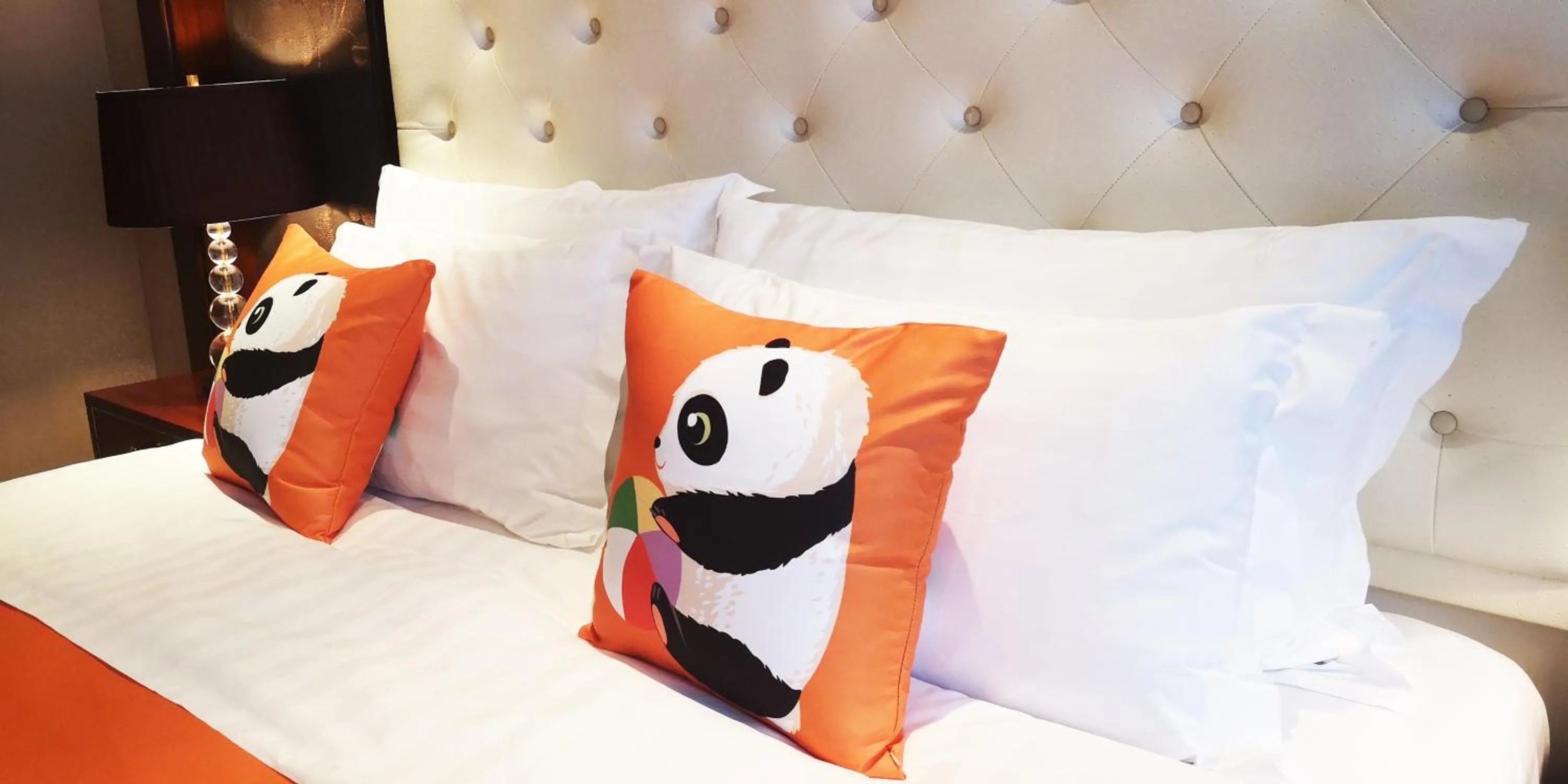 Bed in Wyndham Grand Plaza Royale Palace Chengdu