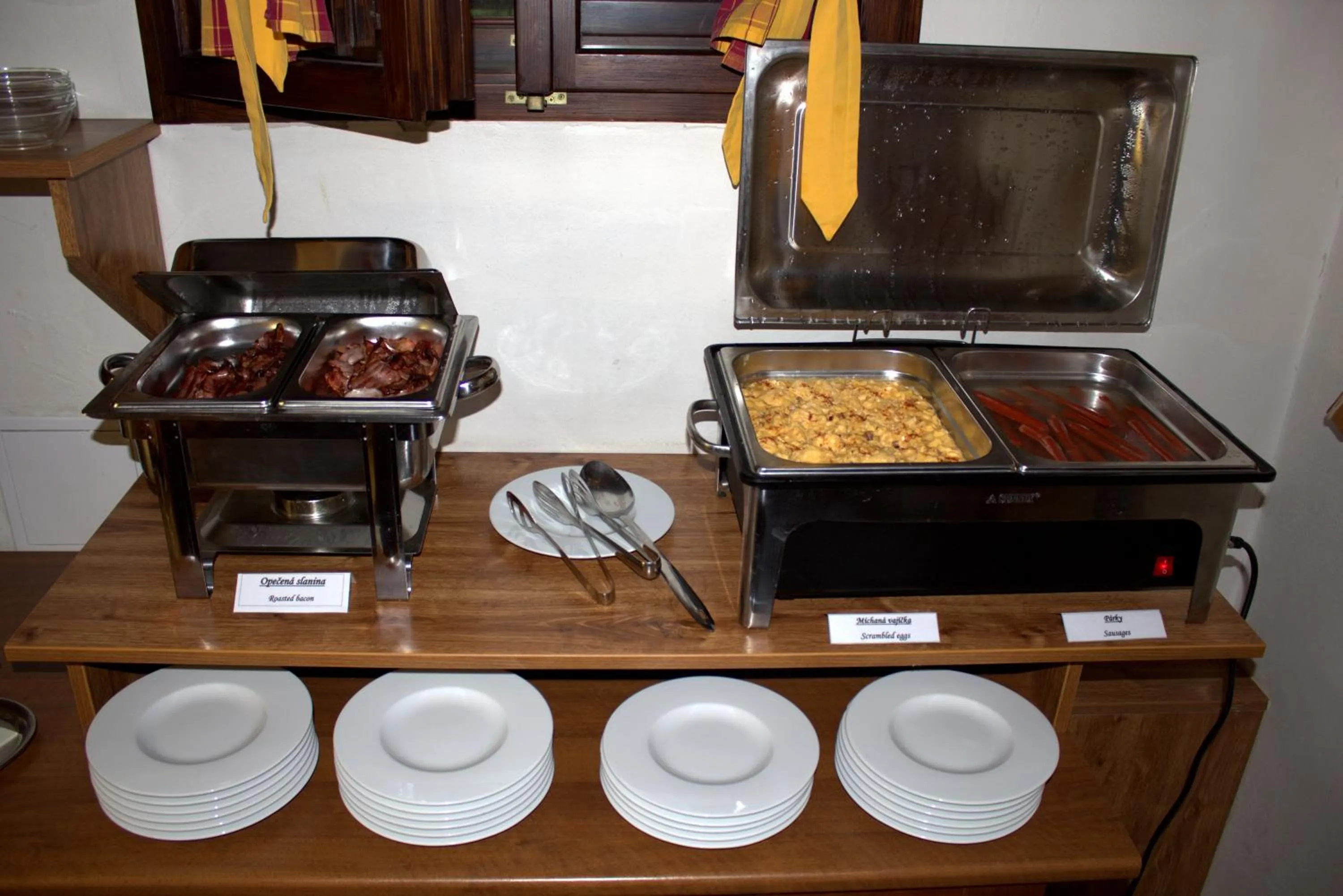 Buffet breakfast in Hotel Selsky Dvur