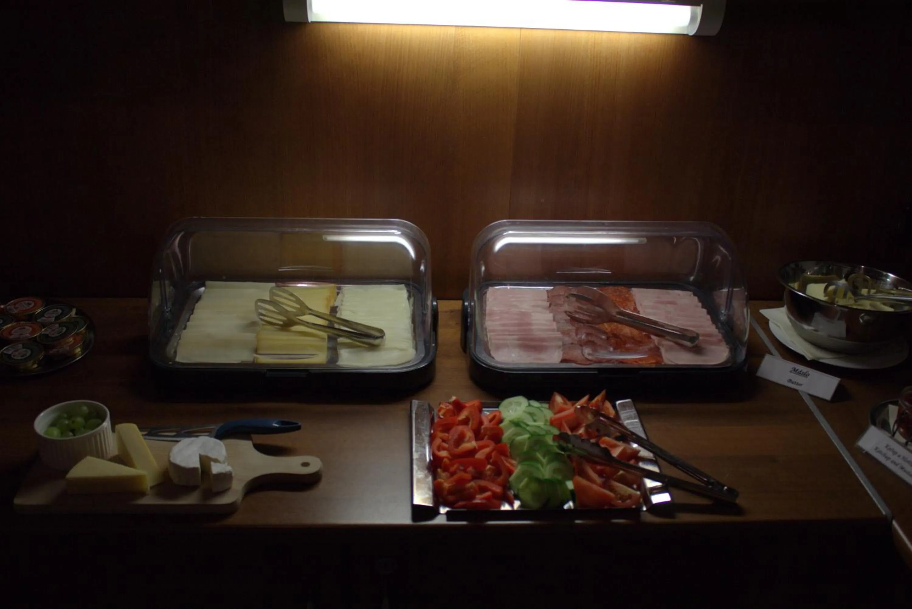 Buffet breakfast in Hotel Selsky Dvur