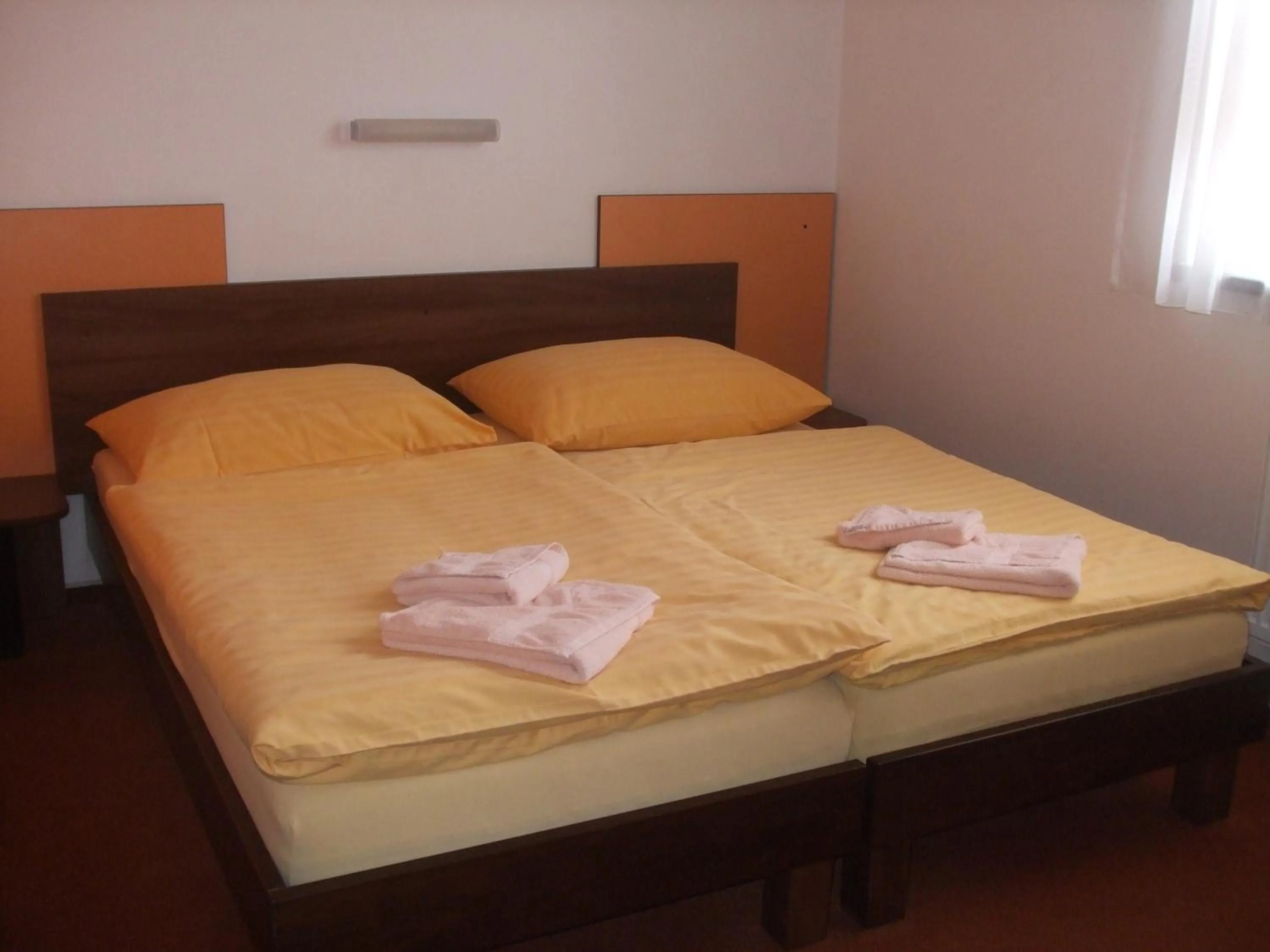 Bedroom, Bed in Hotel Selsky Dvur