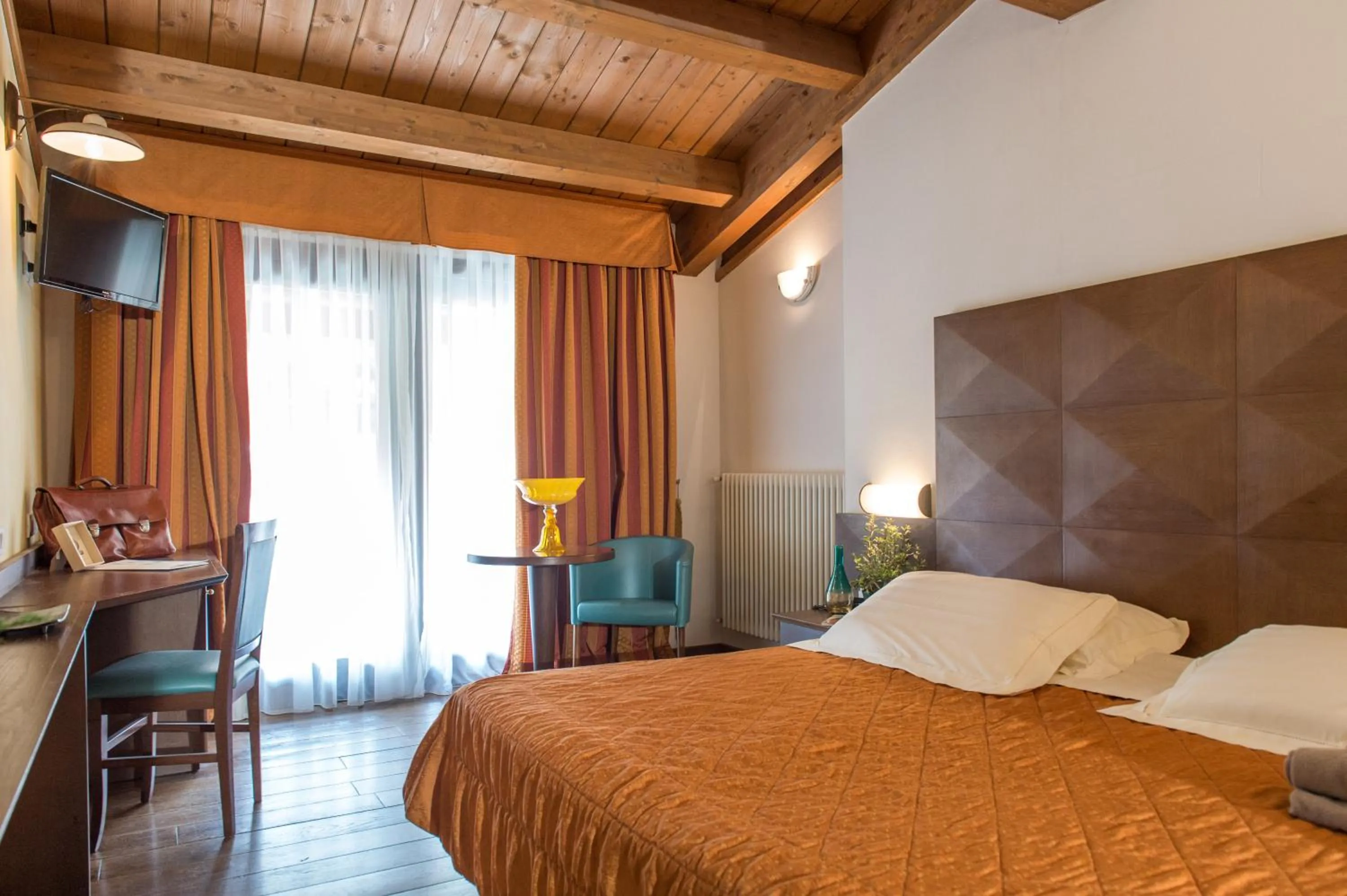 Photo of the whole room, Bed in Hotel Delle Terme Santa Agnese