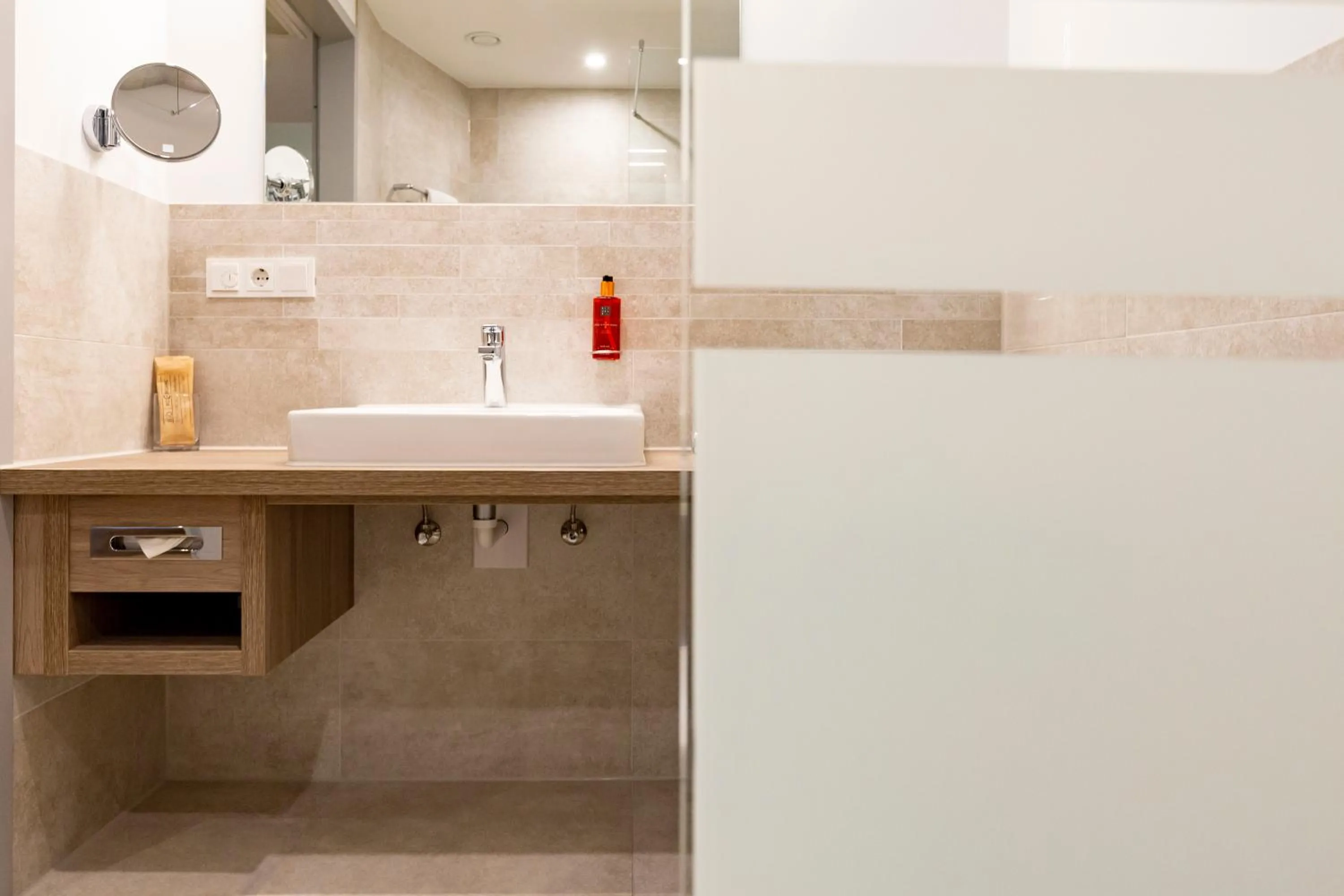 Bathroom in Hotel MODI