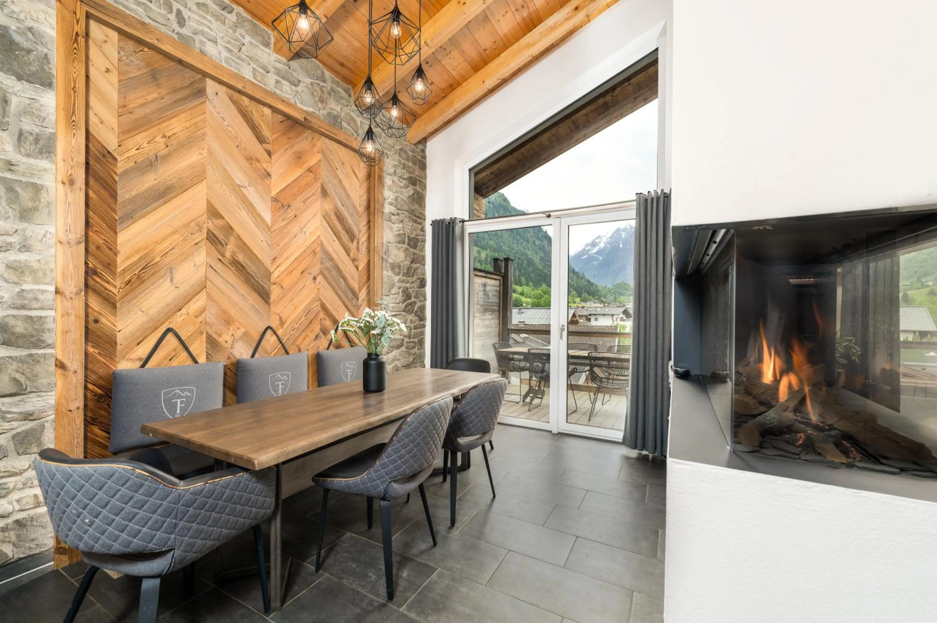 Seating area in 24 by AvenidA - Mountain Hotel