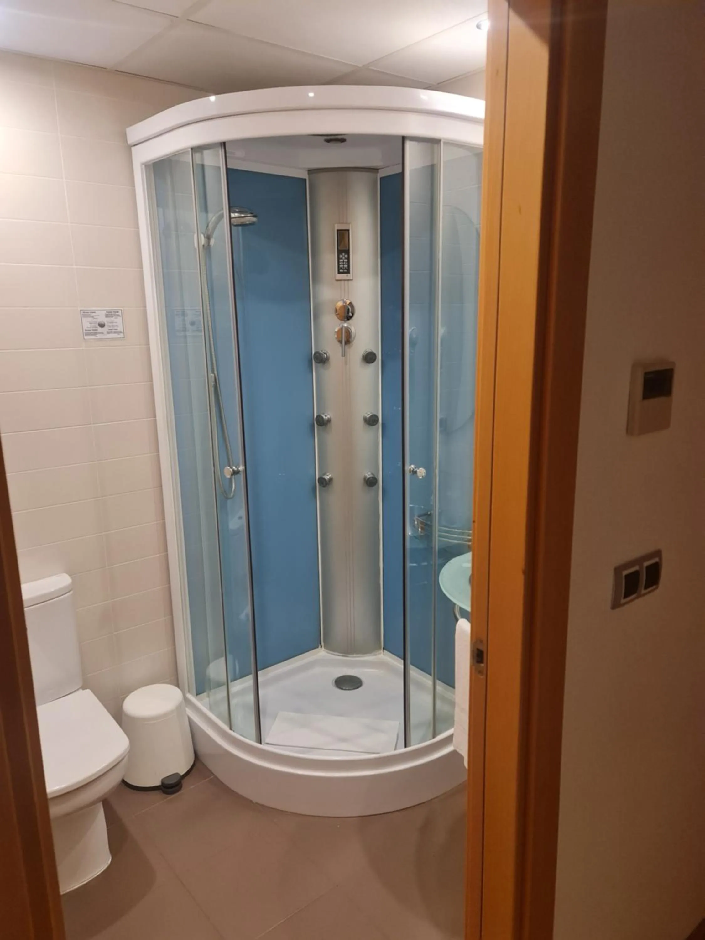 Shower, Bathroom in Hotel Ciudad de Corella