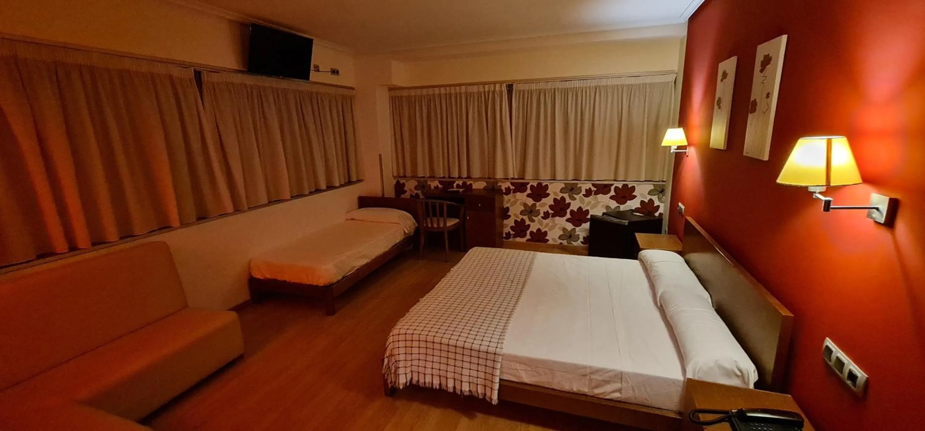 Photo of the whole room in Hotel Ciudad de Corella
