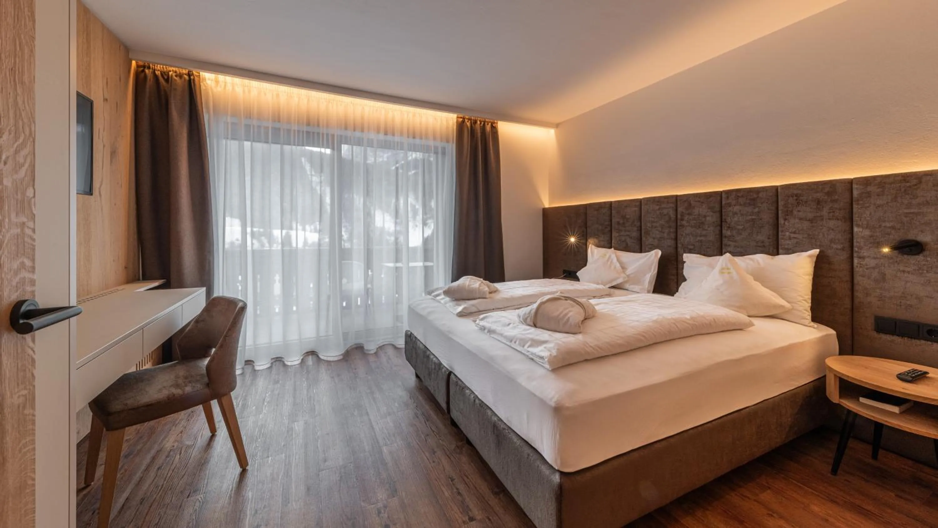 Bedroom, Bed in Hotel Interski