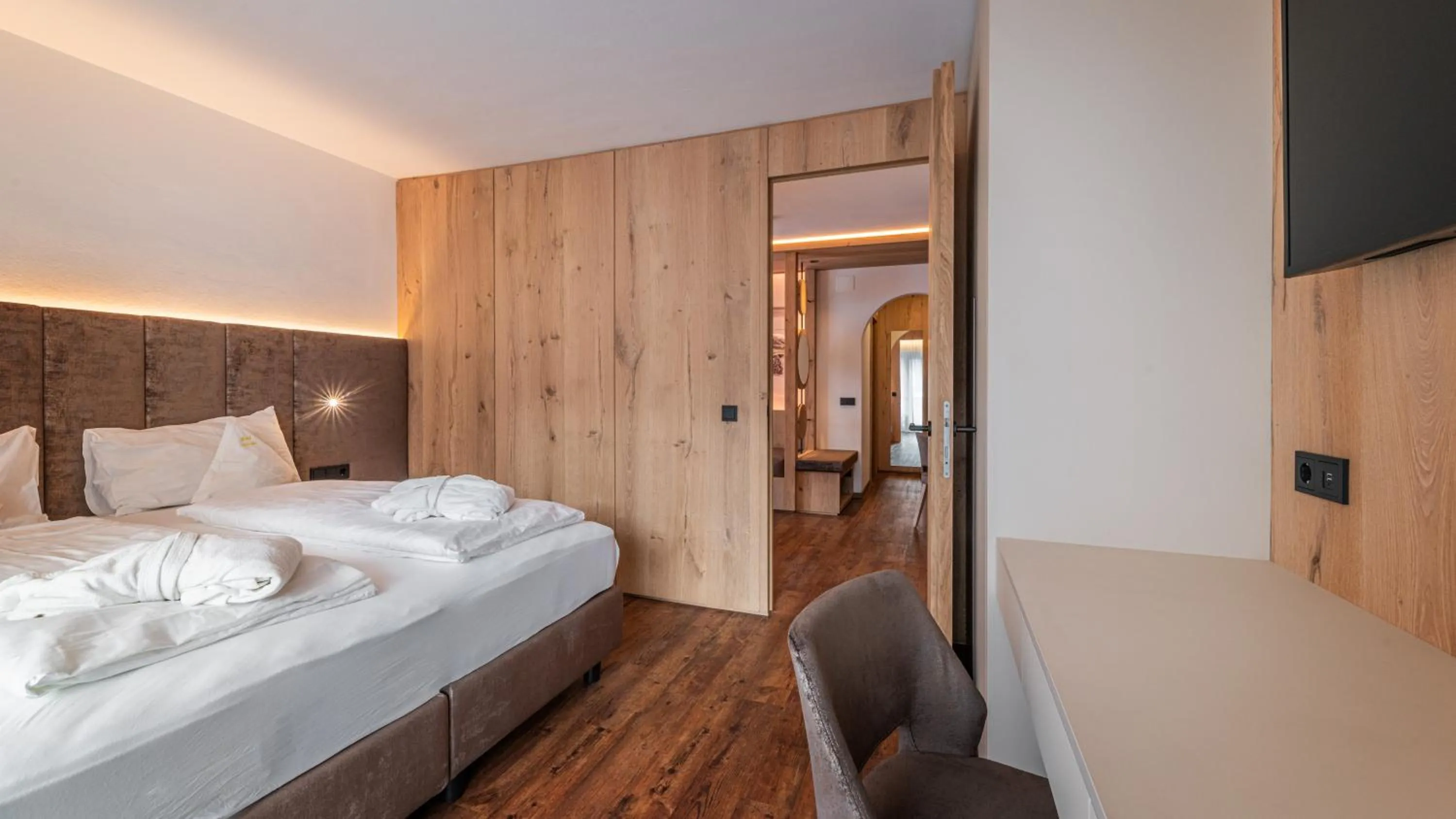 Photo of the whole room, Bed in Hotel Interski