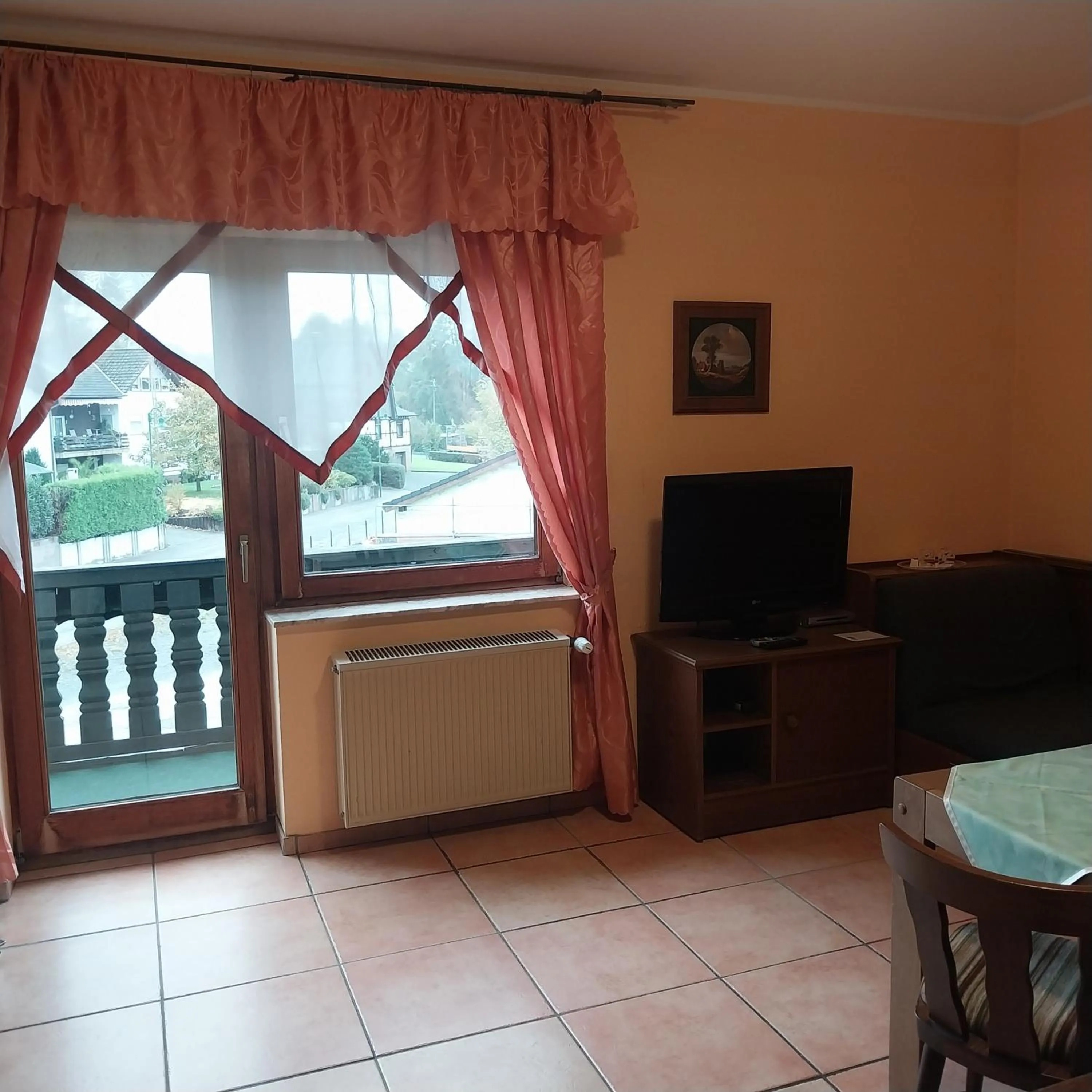 TV and multimedia in Landhaus im kühlen Grunde Garni