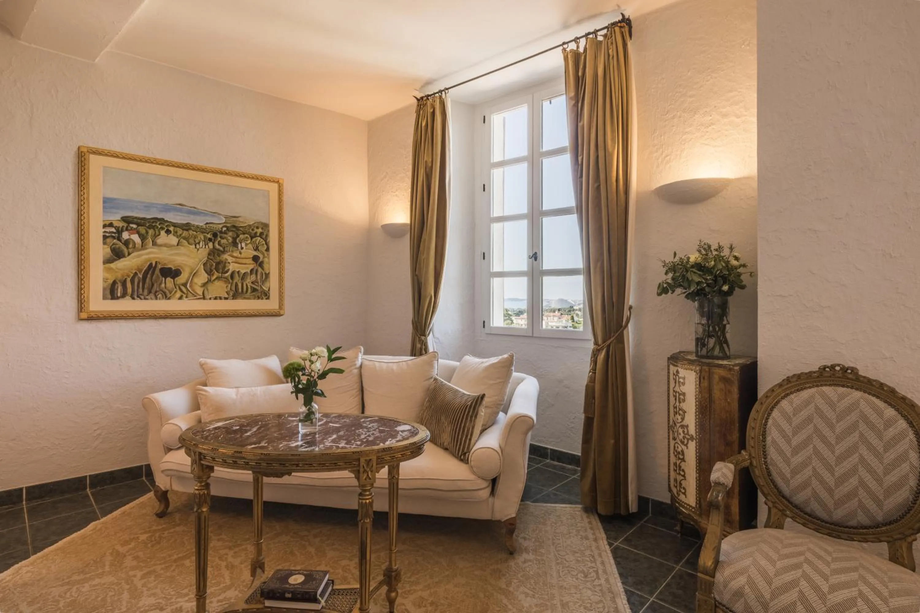 Bedroom in Château Le Cagnard