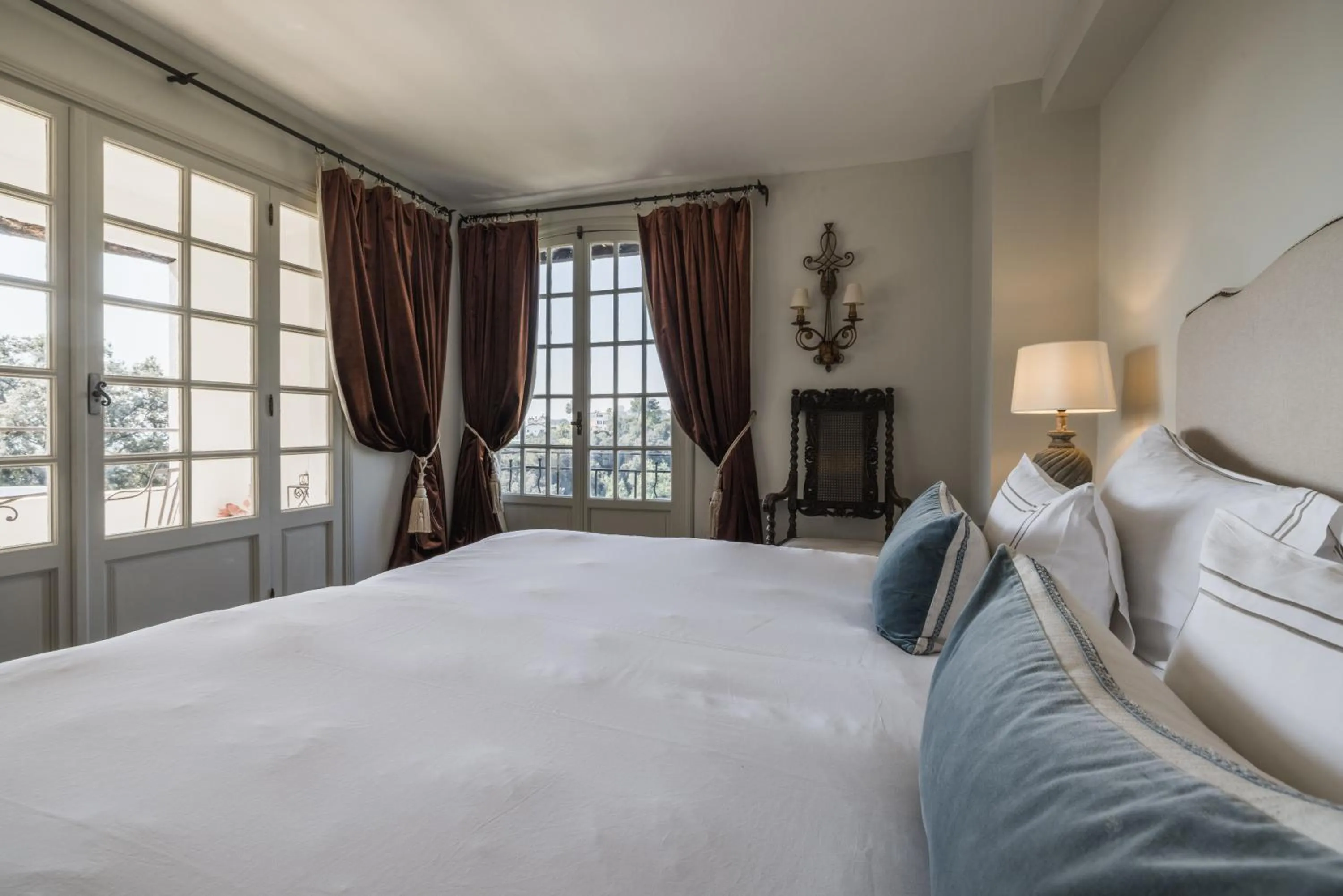 Property building, Bed in Château Le Cagnard