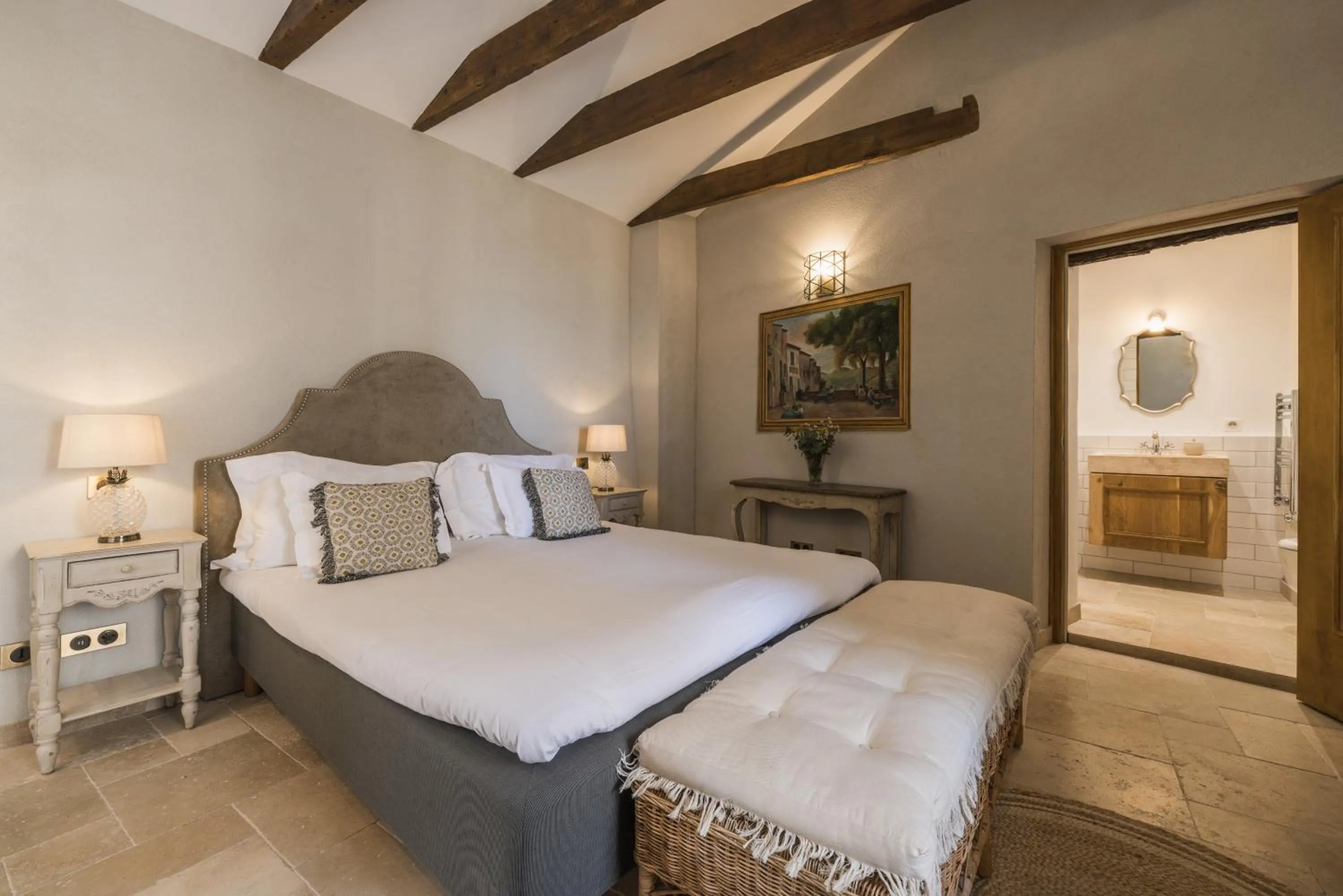 Property building, Bed in Château Le Cagnard