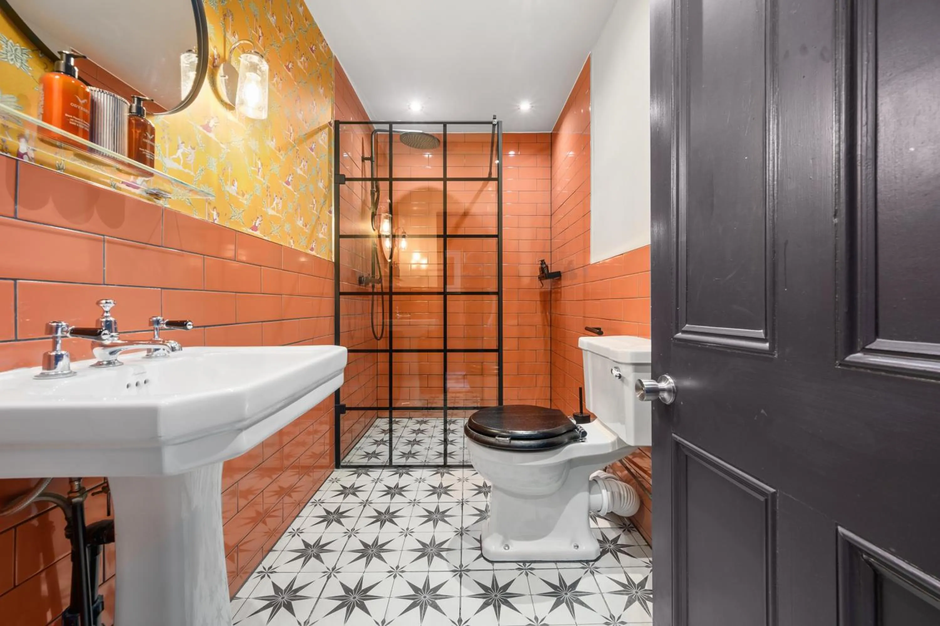 Shower in Clementine's Guest House