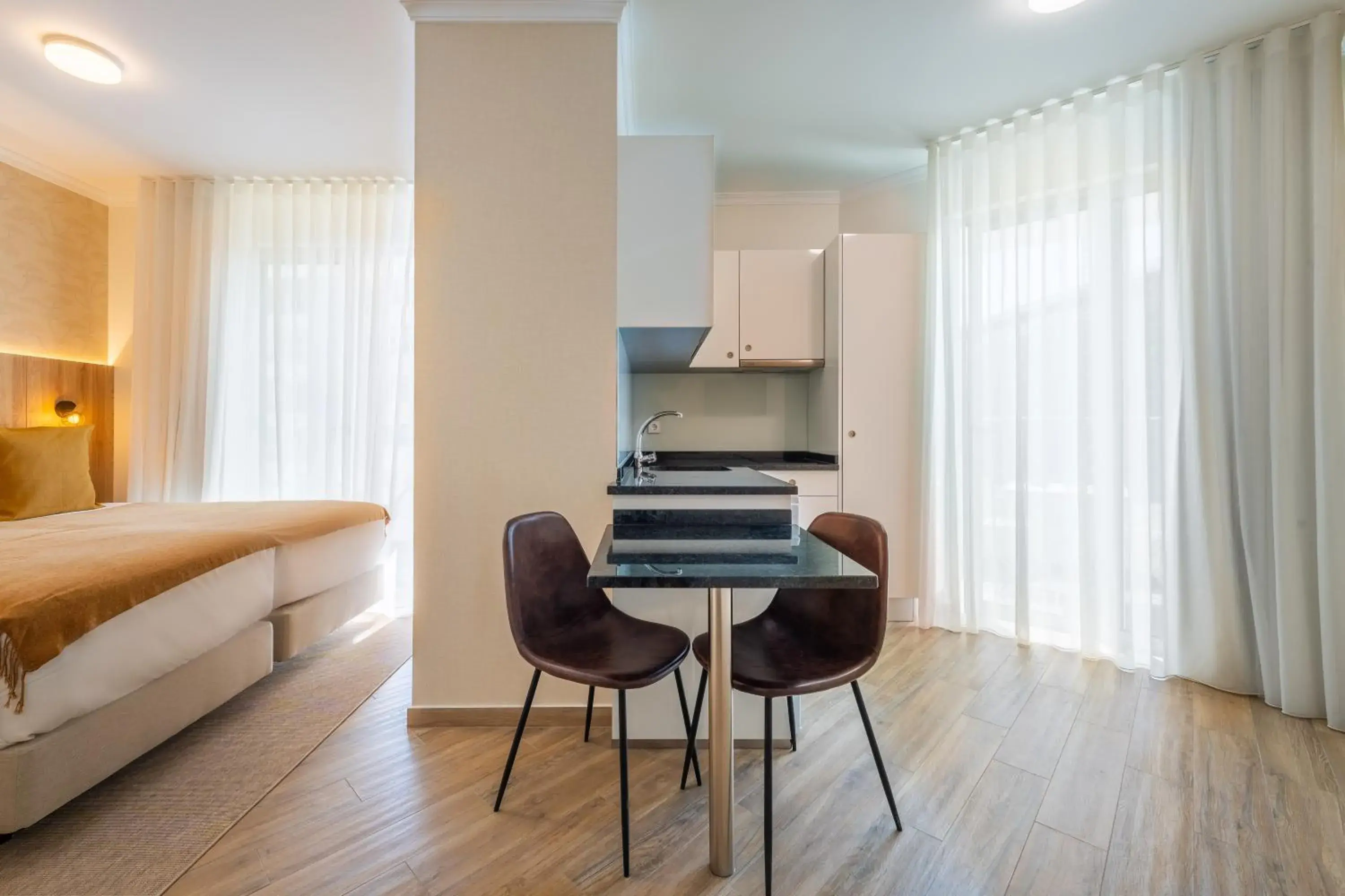 Deluxe Studio in Vila Baleira Residence Deluxe Studio in Vila Baleira Residence