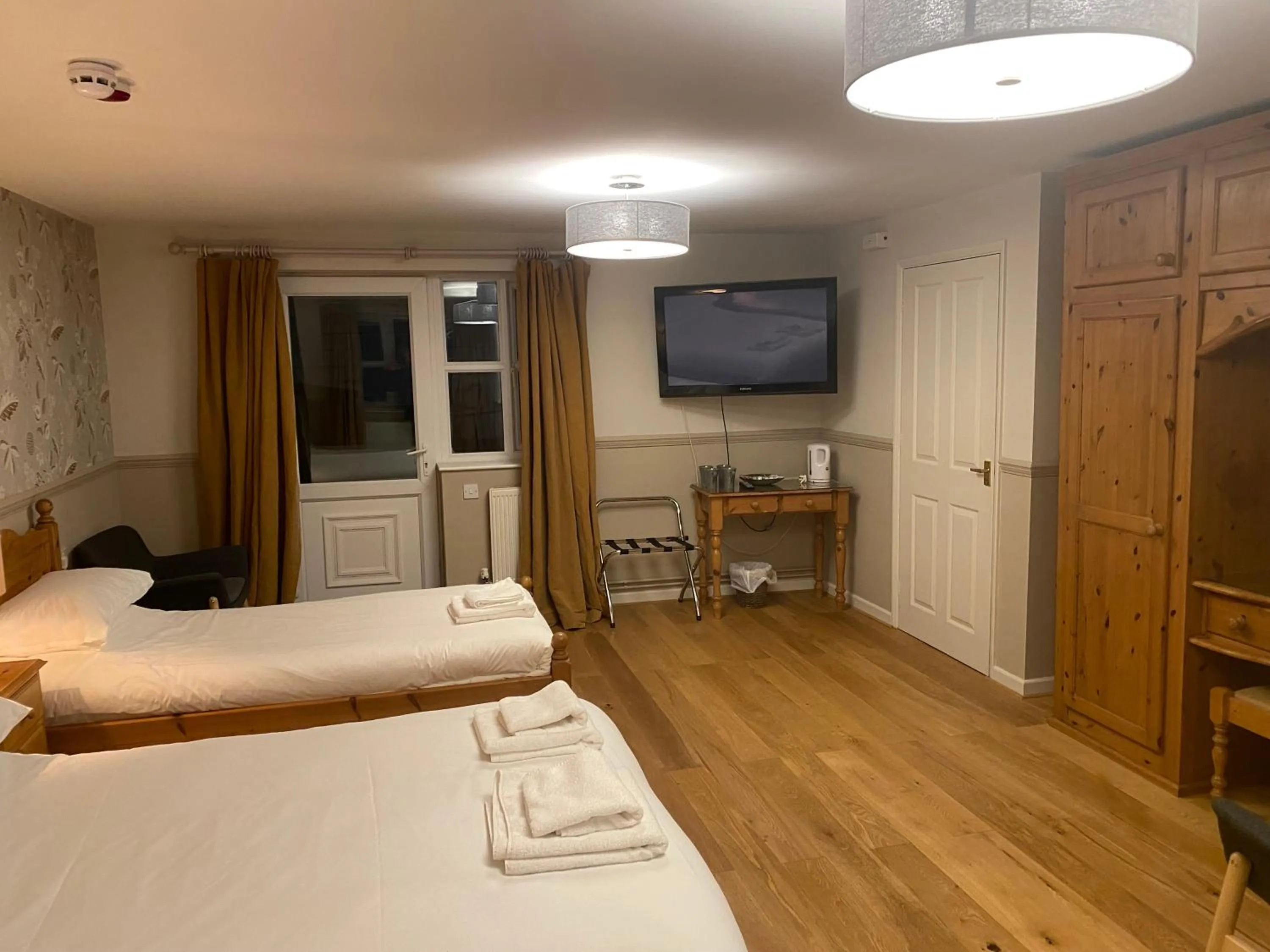 Bed in The Bullshead, Arthingworth House B&B