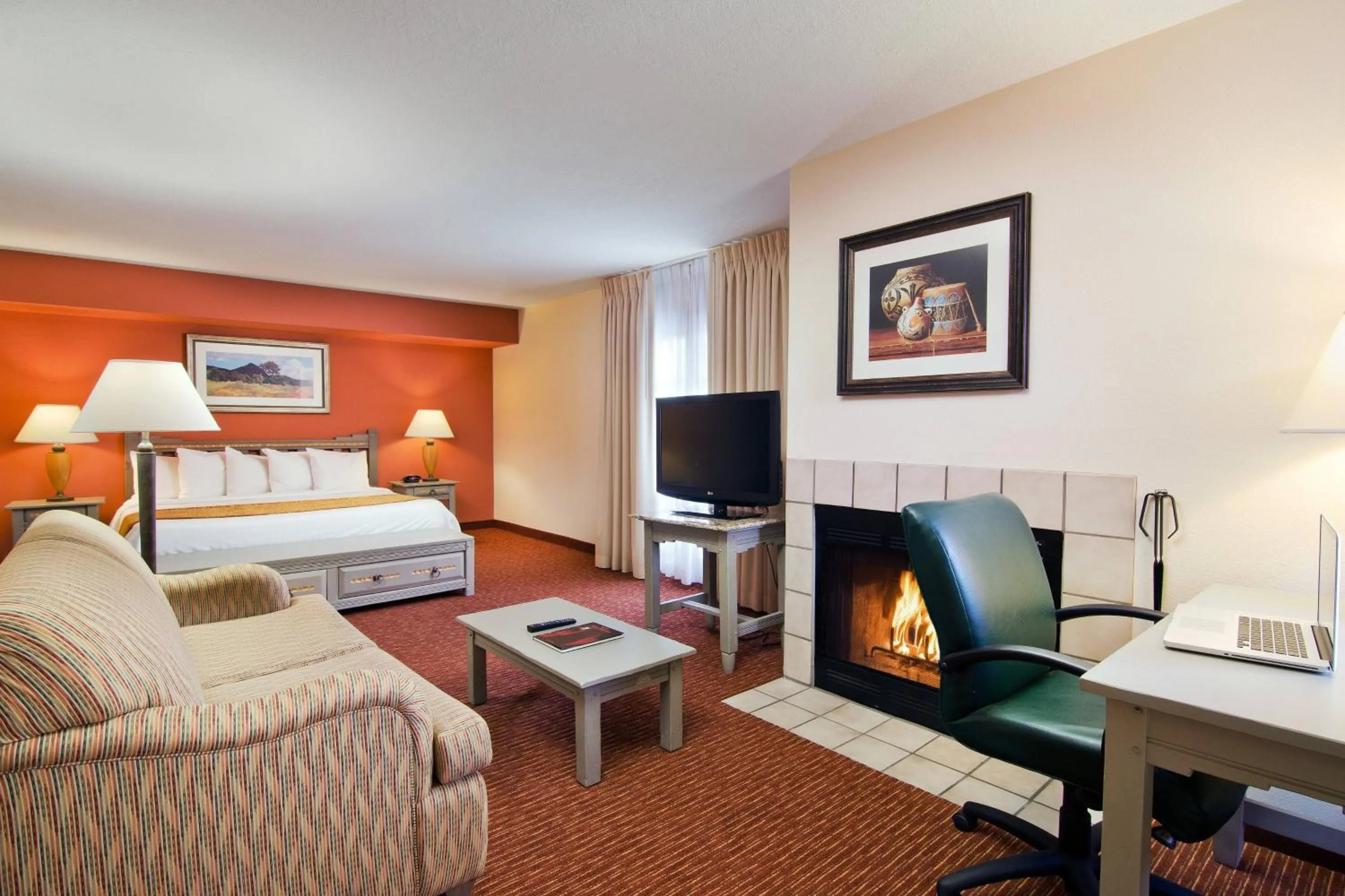 Photo of the whole room, Bed in Residence Inn Santa Fe