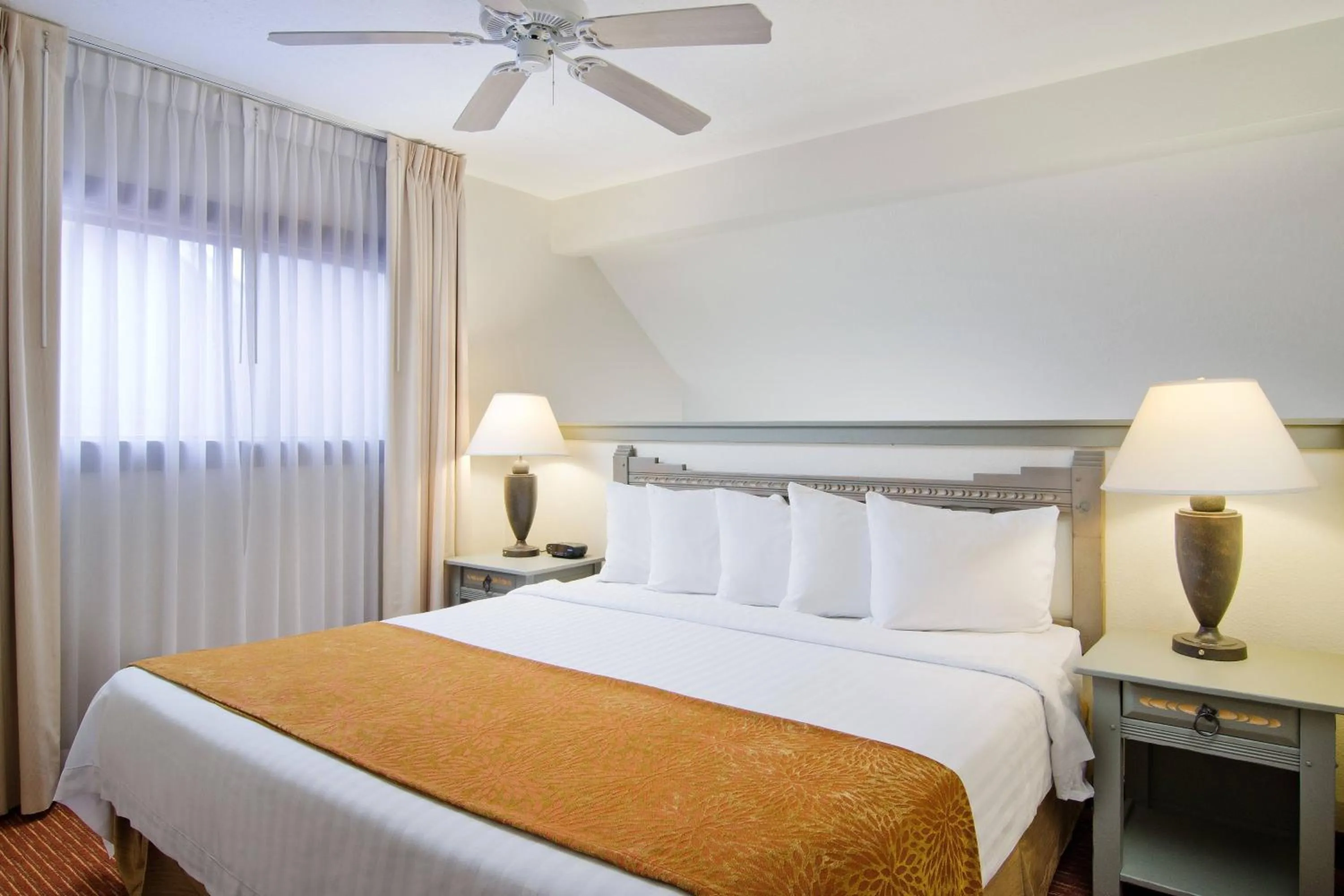 Photo of the whole room, Bed in Residence Inn Santa Fe